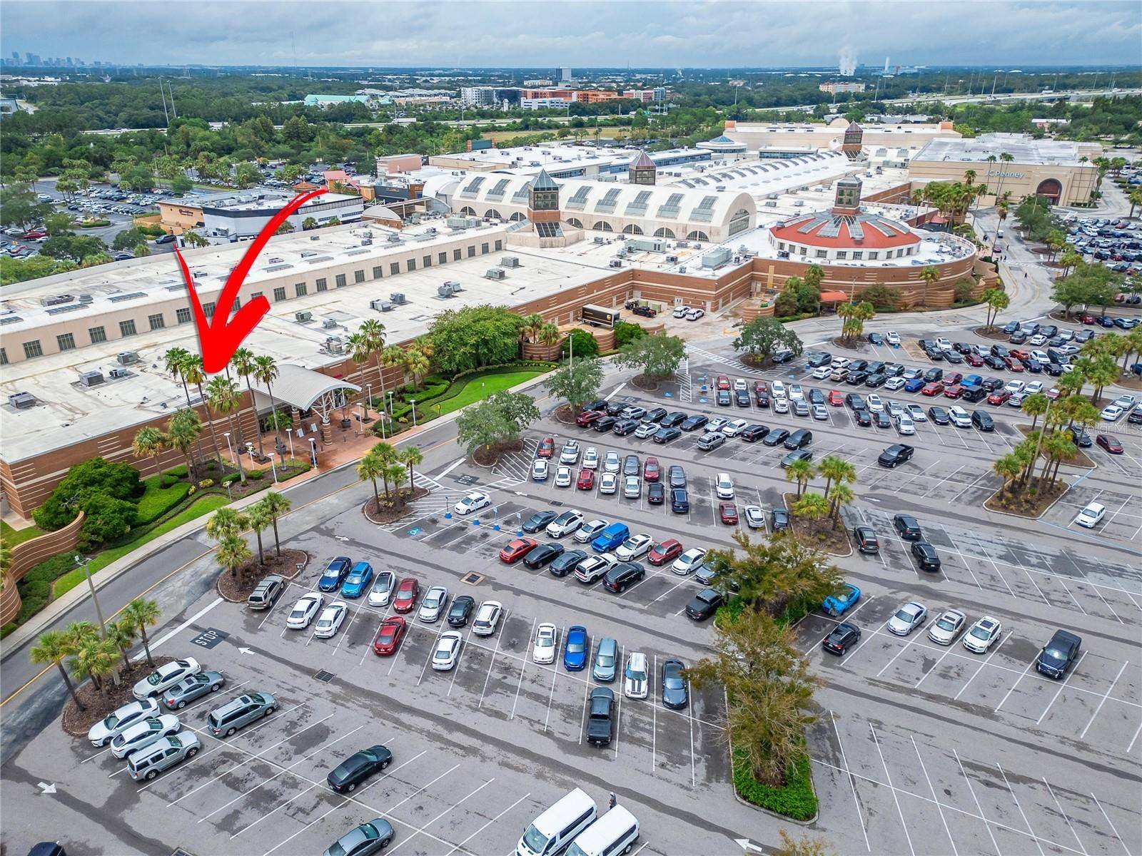 Brandon, FL 33511,605 BRANDON TOWN CENTER DRIVE