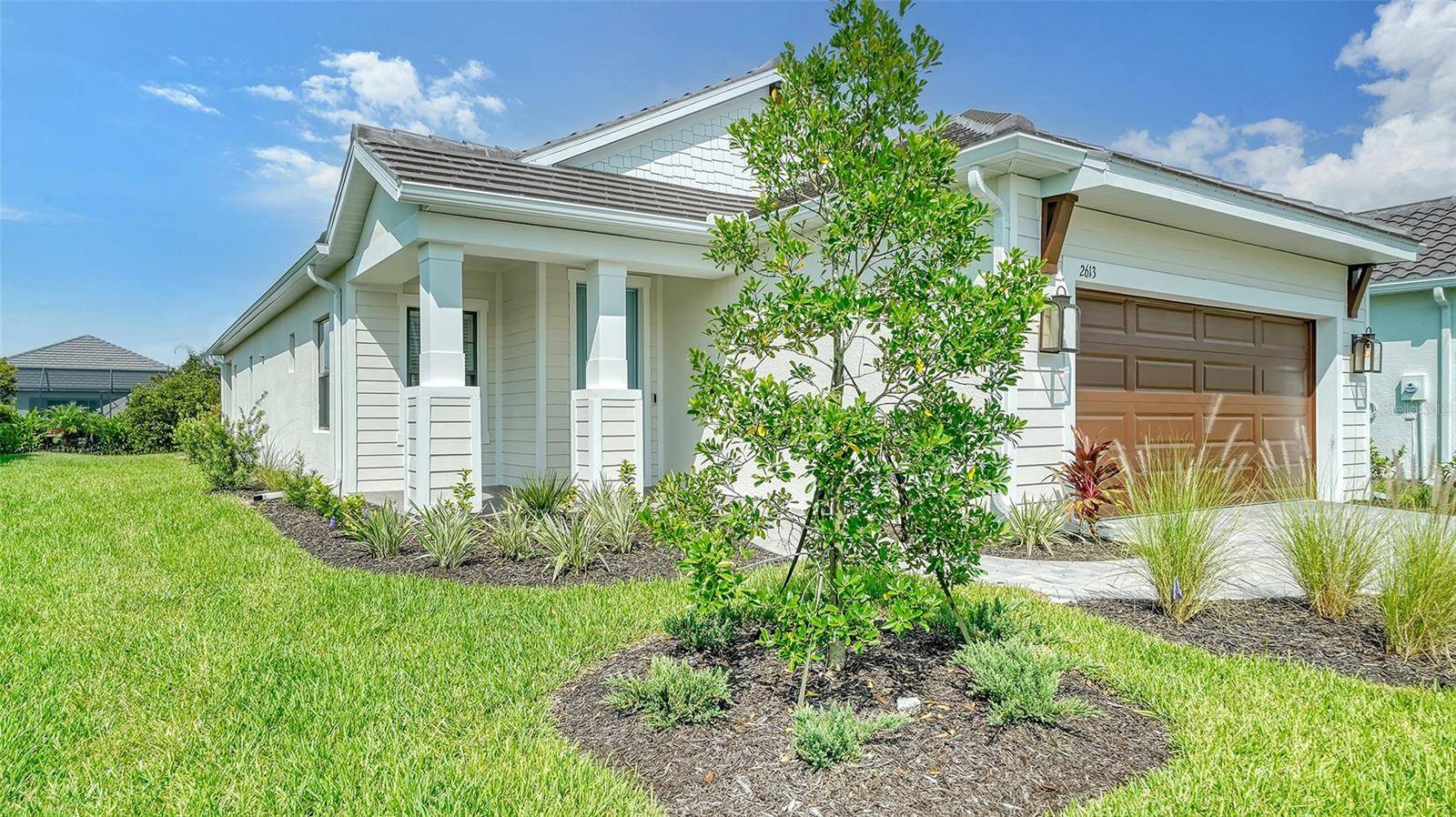 Sarasota, FL 34240,2613 STAR APPLE WAY