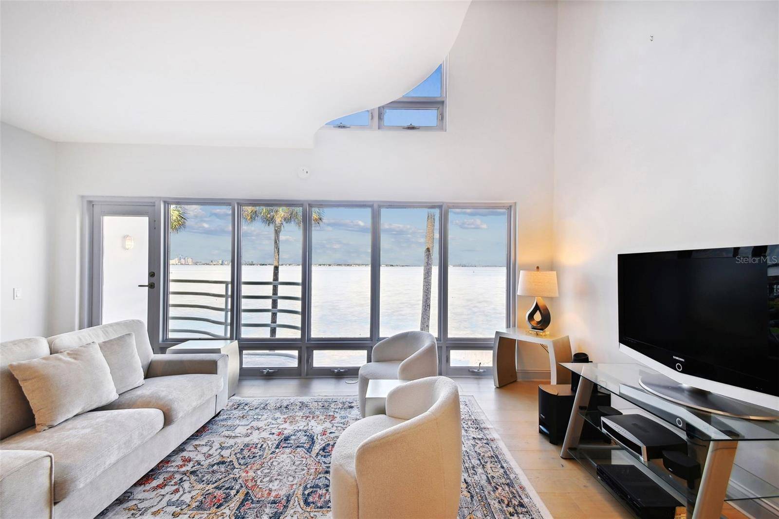 Tampa, FL 33611,4950 BAYSHORE BLVD #23