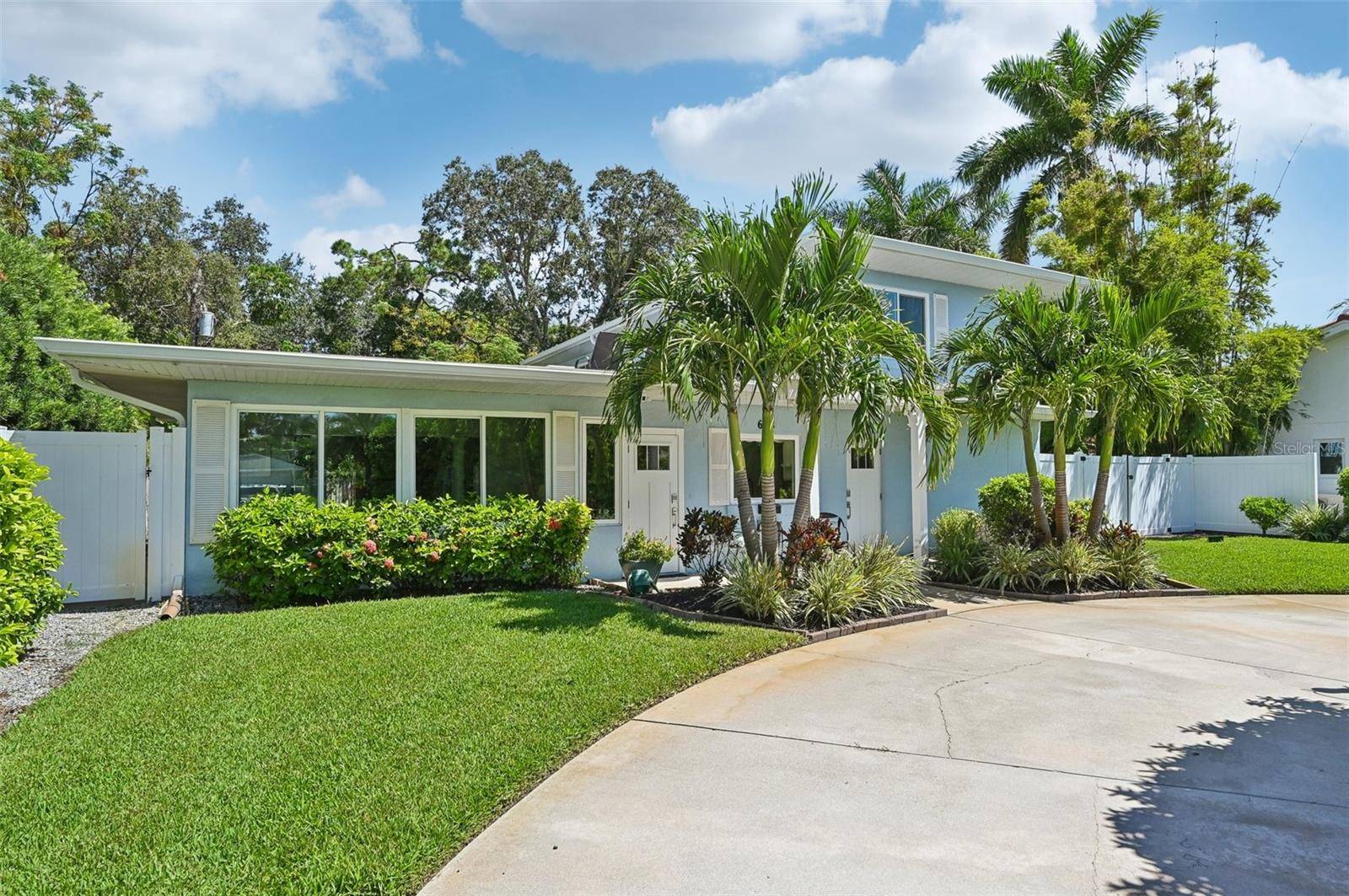 Venice, FL 34285,608 ARMADA RD S