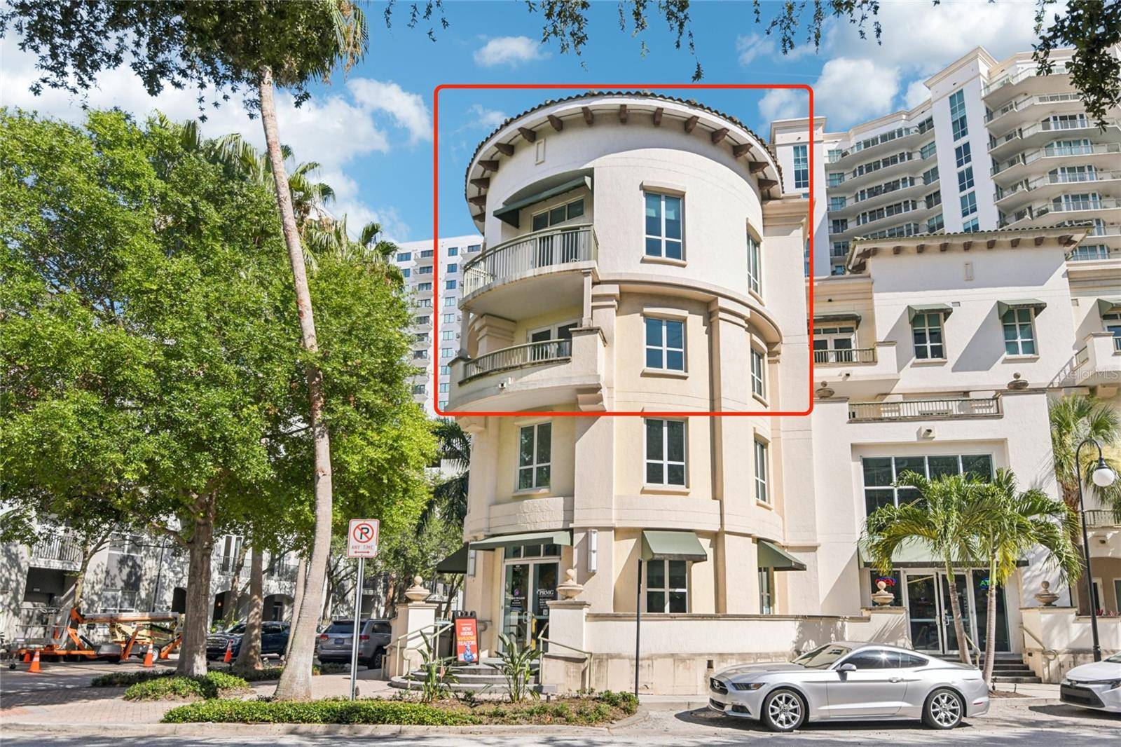 Tampa, FL 33602,450 KNIGHTS RUN AVE #411