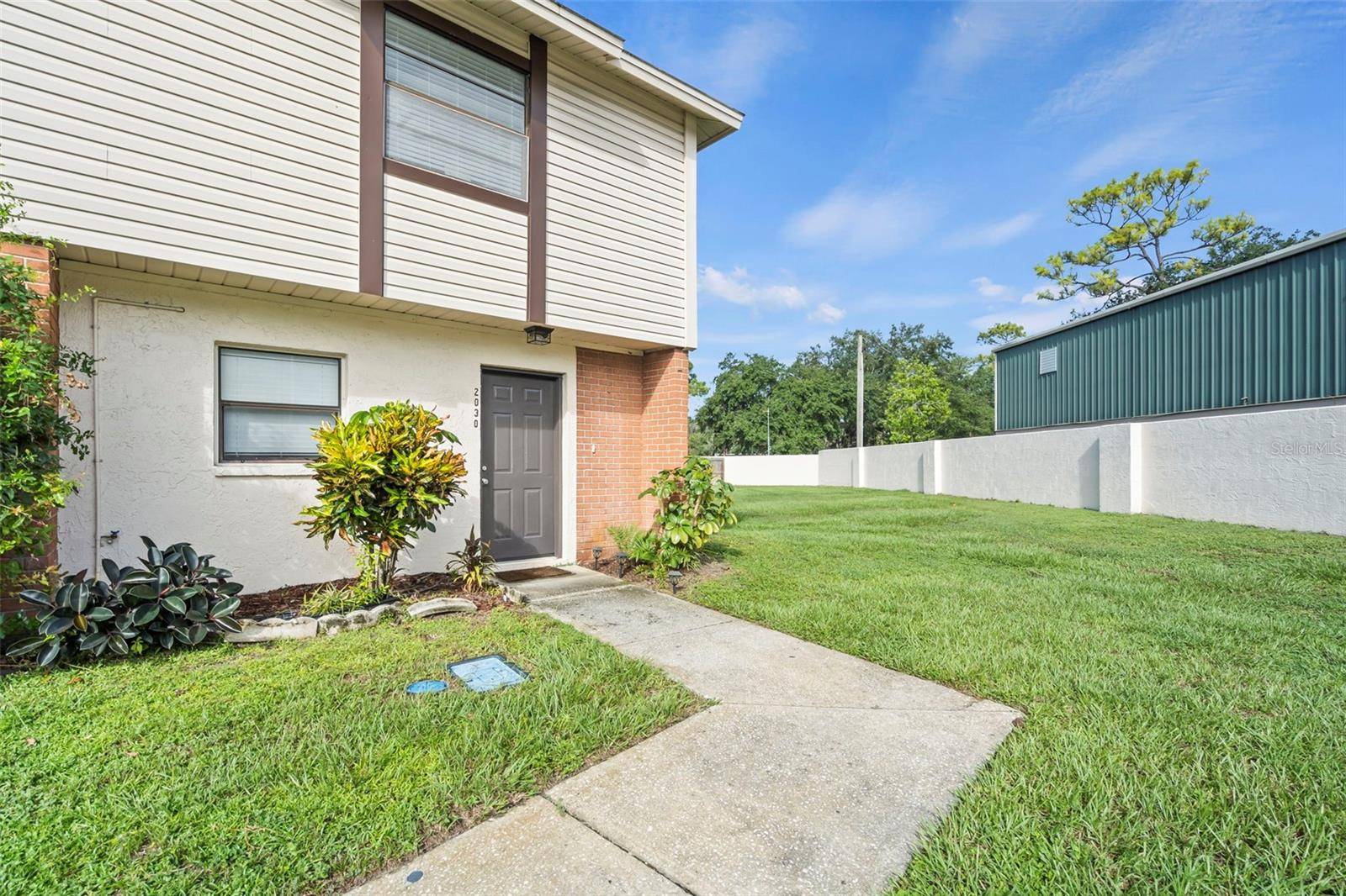 Tampa, FL 33613,2030 AUTUMN CHACE CT