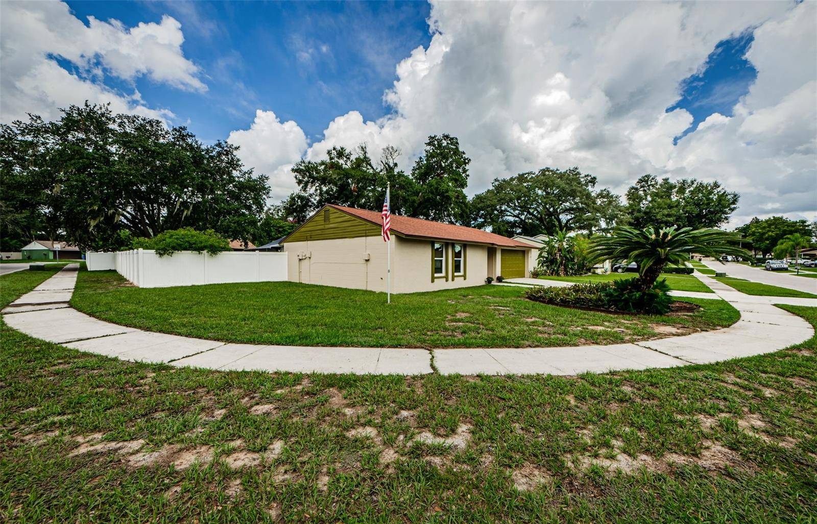 Seffner, FL 33584,3302 KING CHARLES CIR