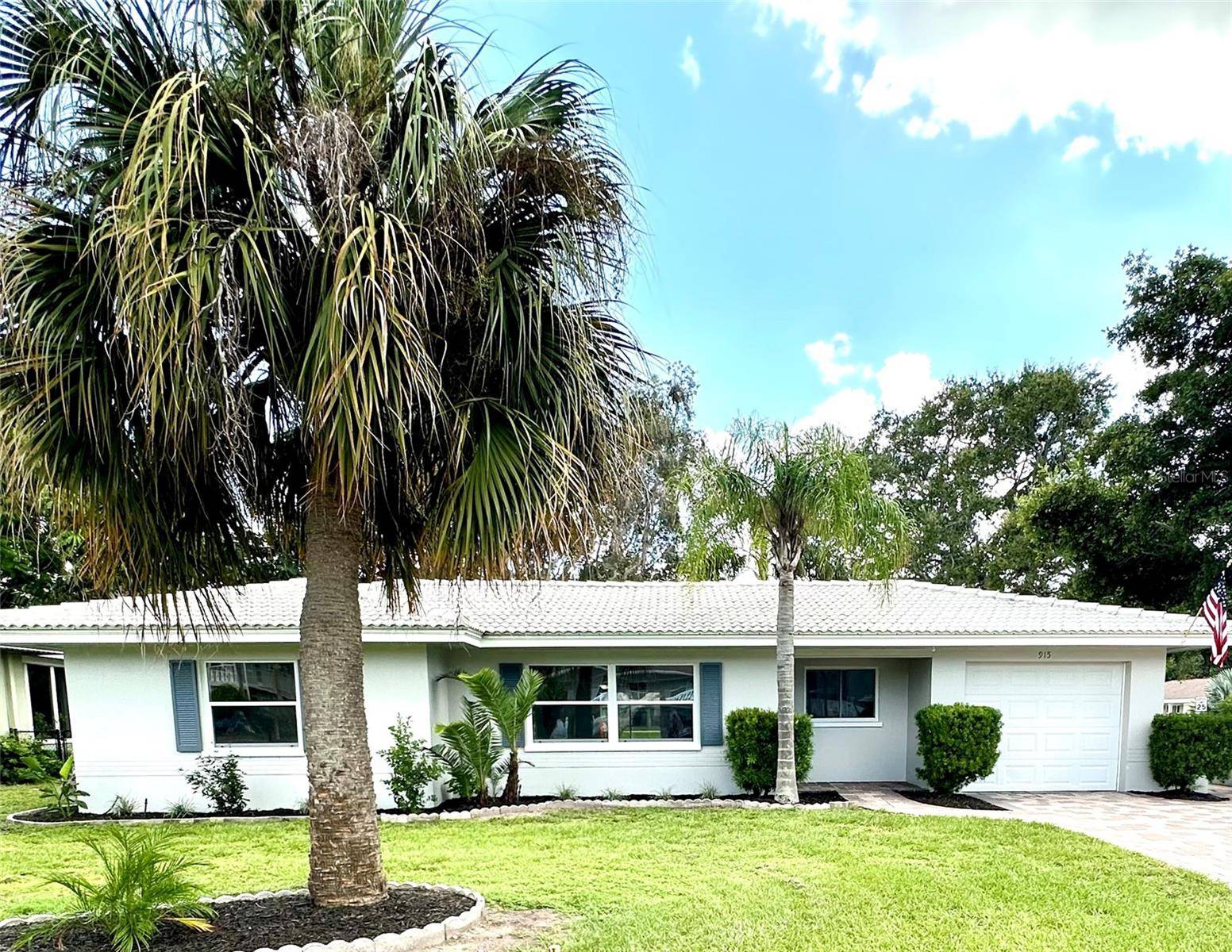 Dunedin, FL 34698,915 VIRGINIA ST