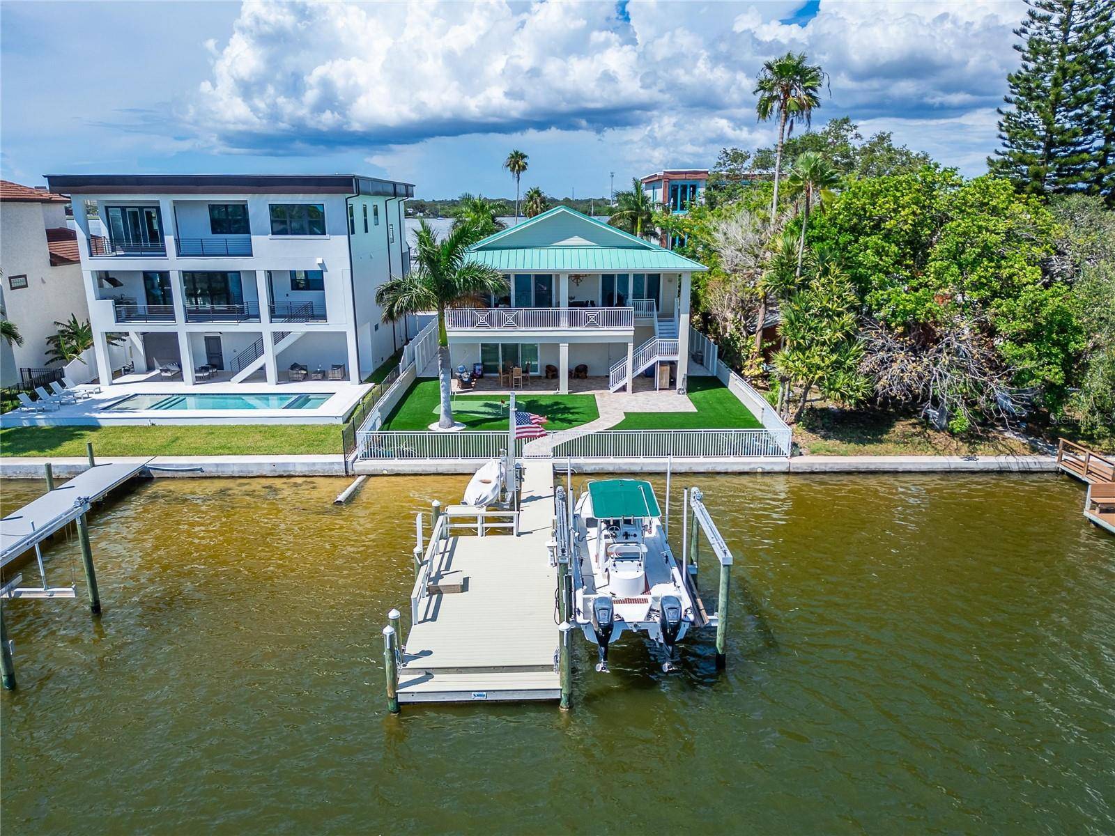 Madeira Beach, FL 33708,833 BAY POINT DR