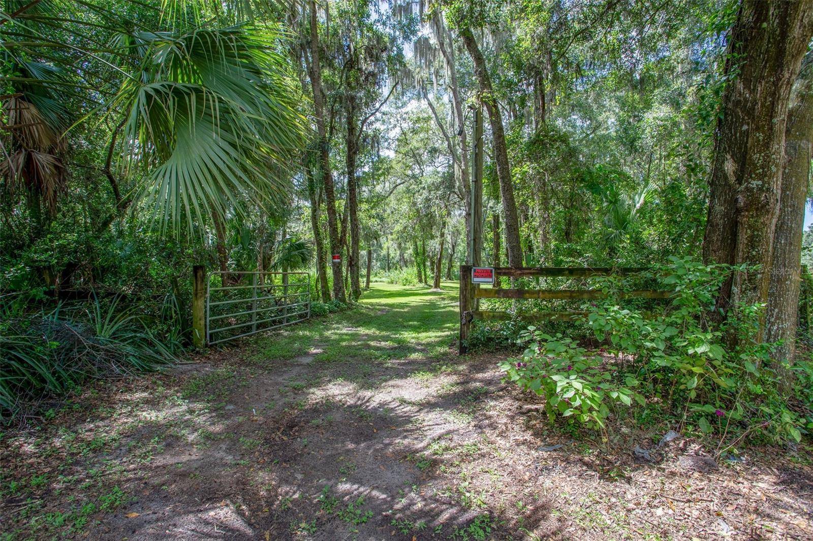 Riverview, FL 33569,9703-B CARR RD