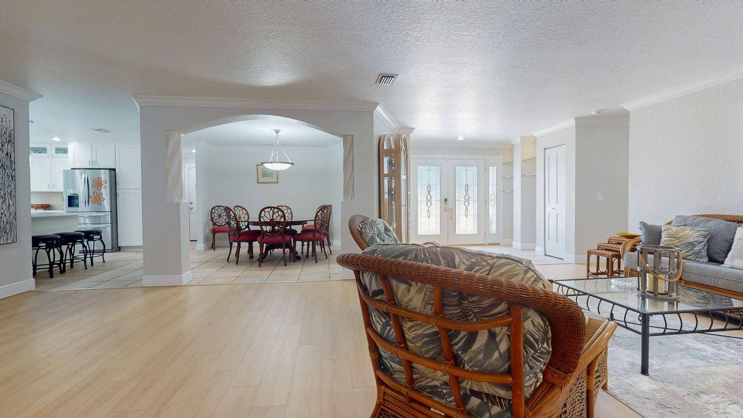 Largo, FL 33770,411 HARBOR VIEW LN