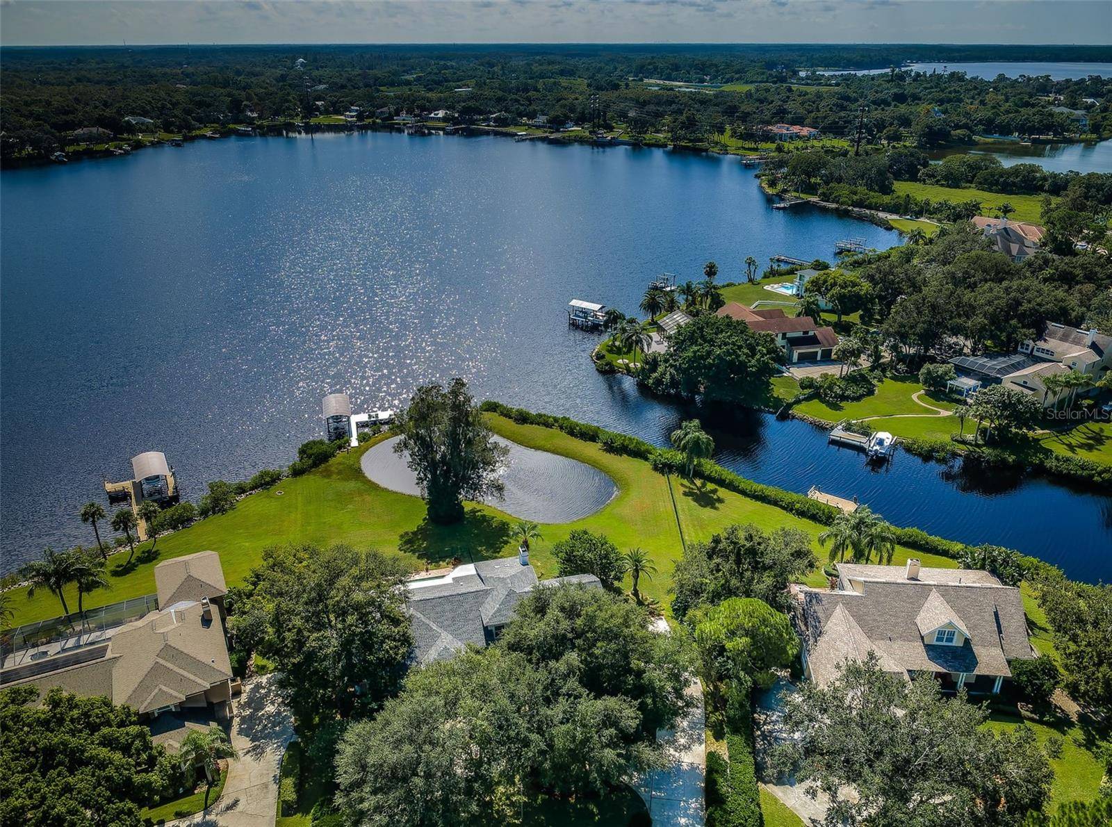 Tarpon Springs, FL 34689,1377 SAIL HARBOR CIR