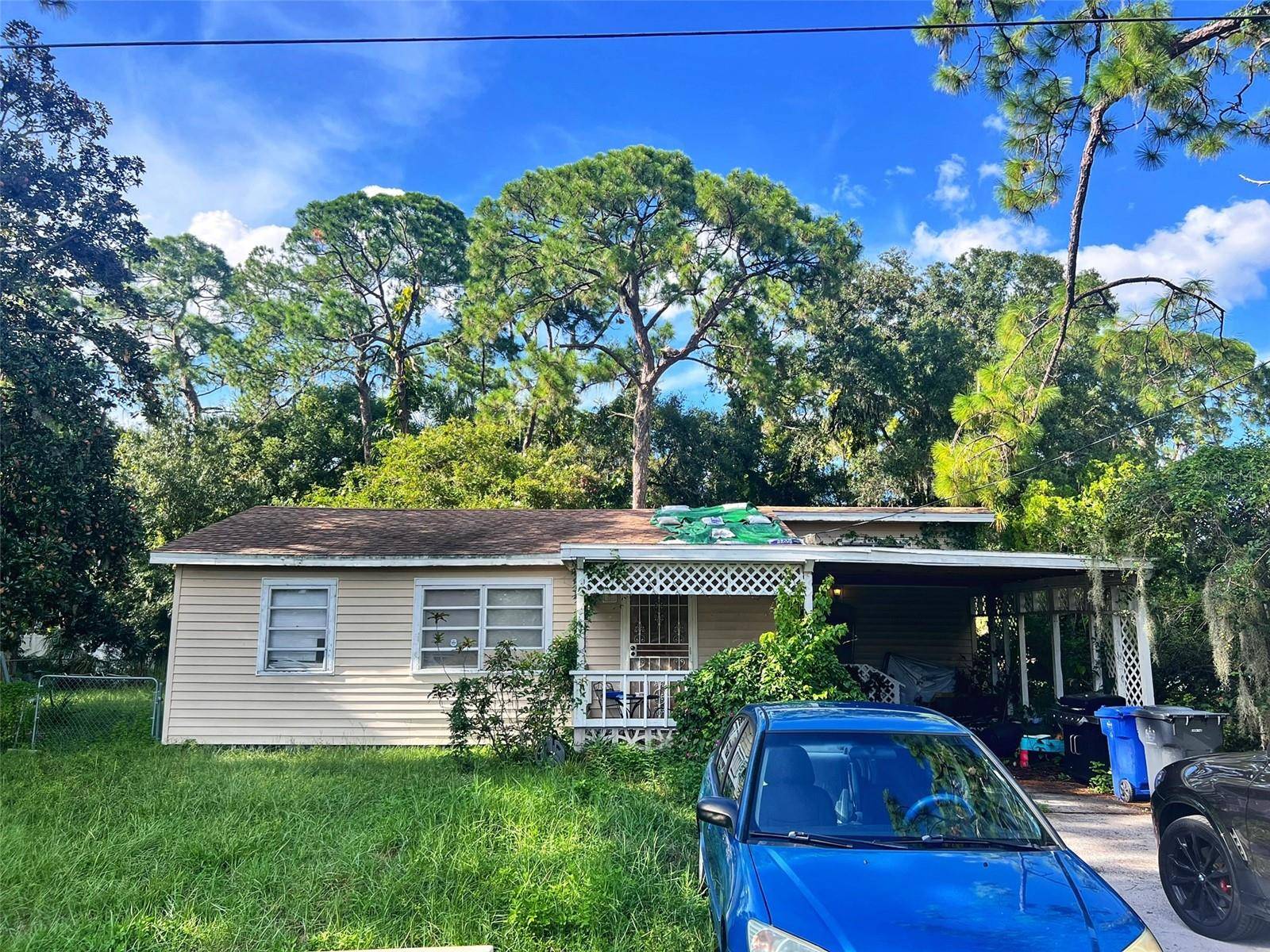 Ruskin, FL 33570,403 6TH AVE SW