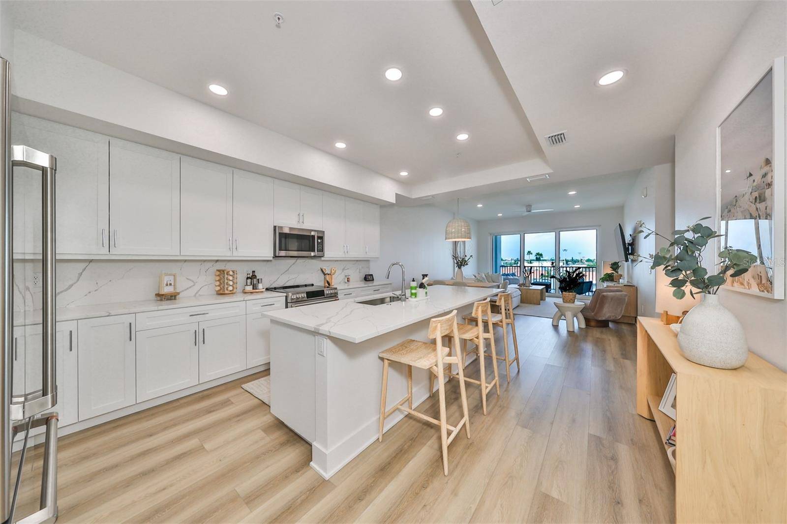 Madeira Beach, FL 33708,400 150TH #402