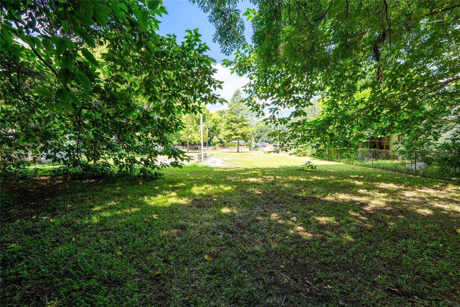 Tampa, FL 33610,5319 HILLSBOROUGH CIR