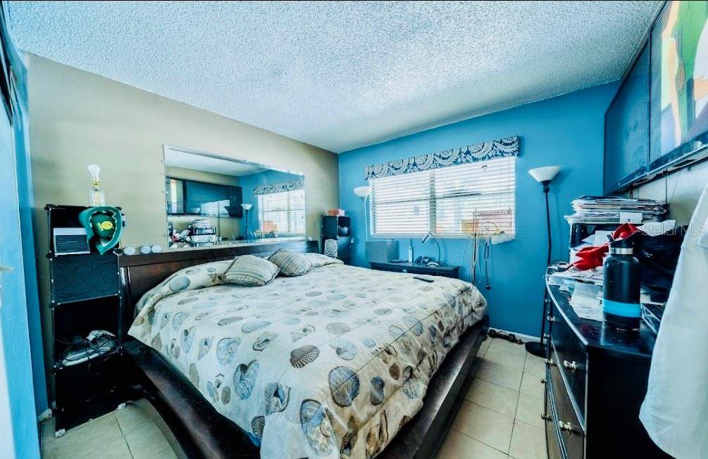 St Petersburg, FL 33709,5050 74TH ST N #1