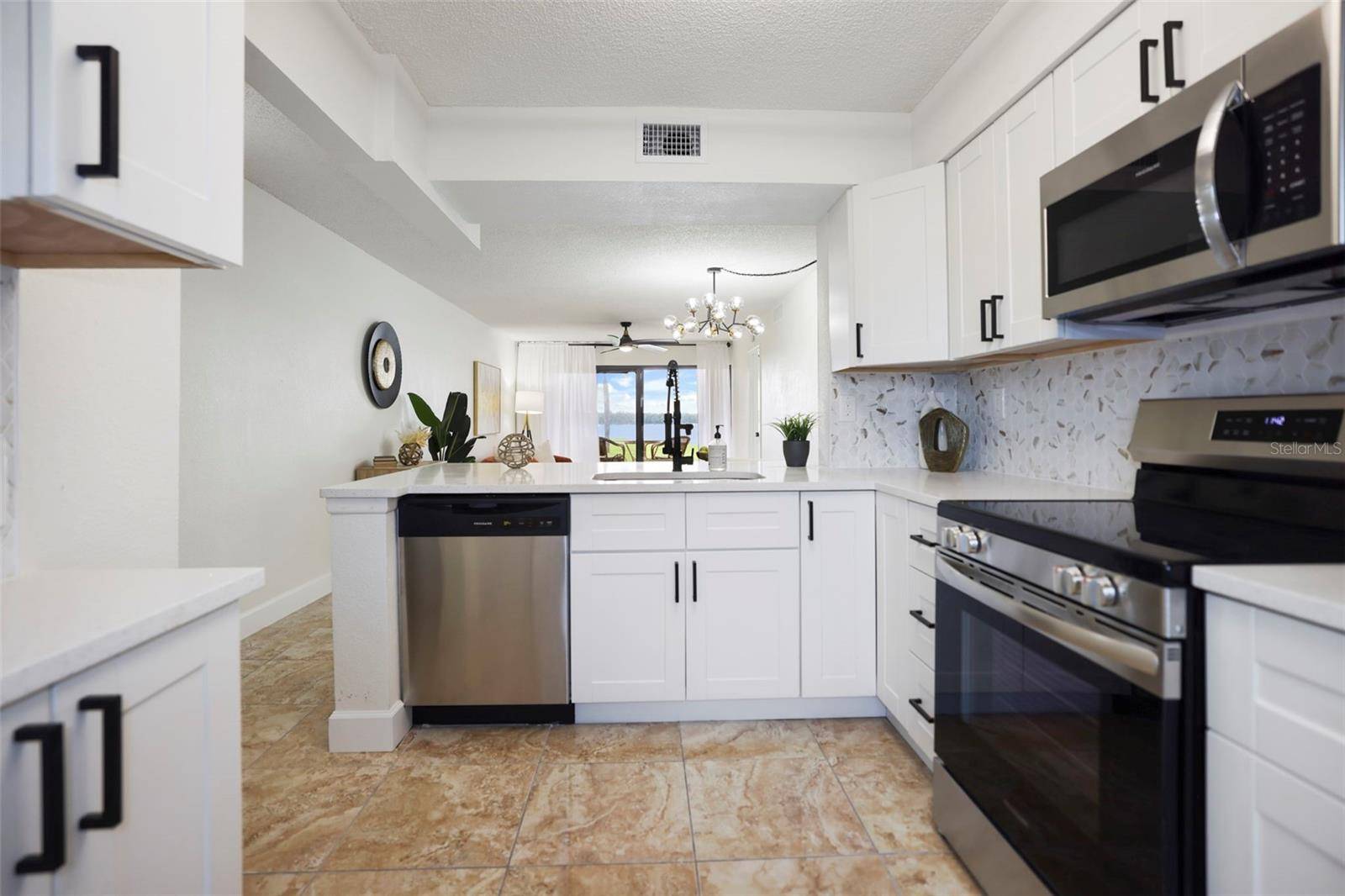 St Petersburg, FL 33715,6291 BAHIA DEL MAR CIR #103