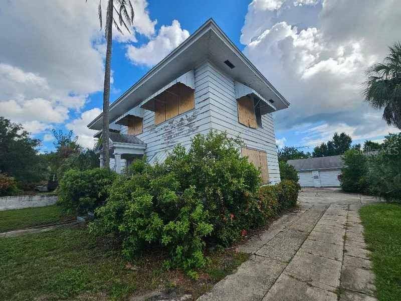 St Petersburg, FL 33712,2220 18TH ST S
