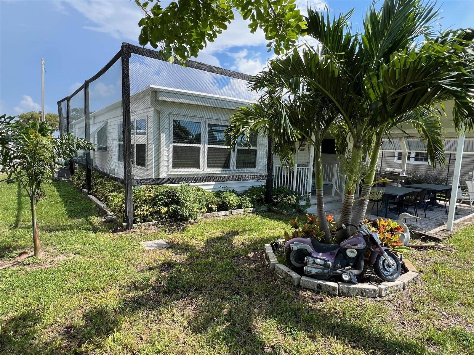 Largo, FL 33770,35 THATCH PALM ST E #35