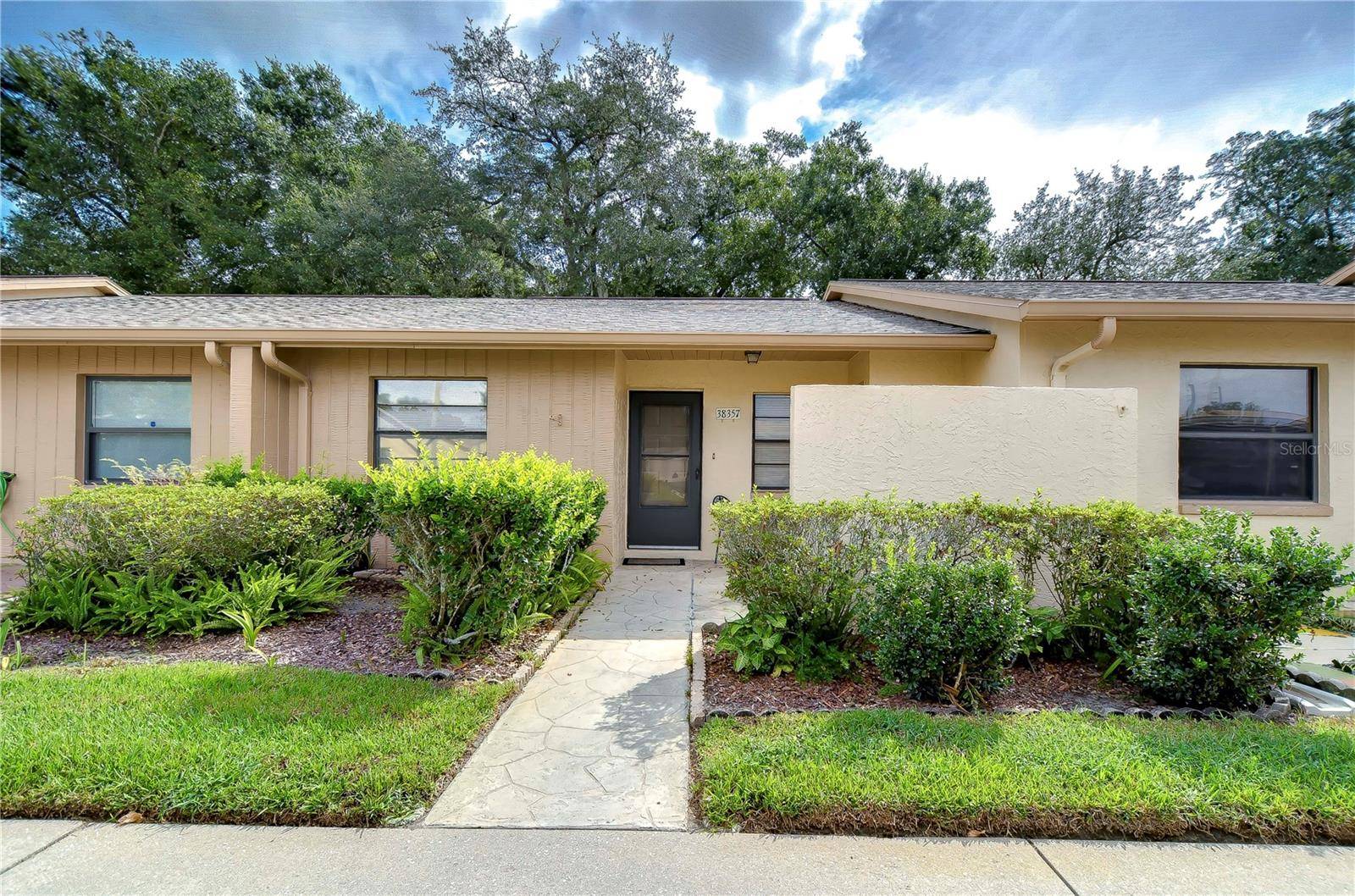 Zephyrhills, FL 33542,38357 IRONWOOD PL