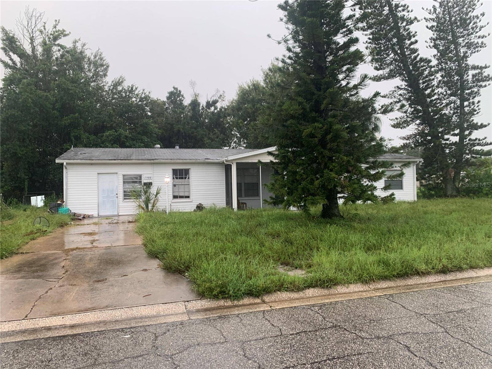Bradenton, FL 34207,1908 51ST AVE W