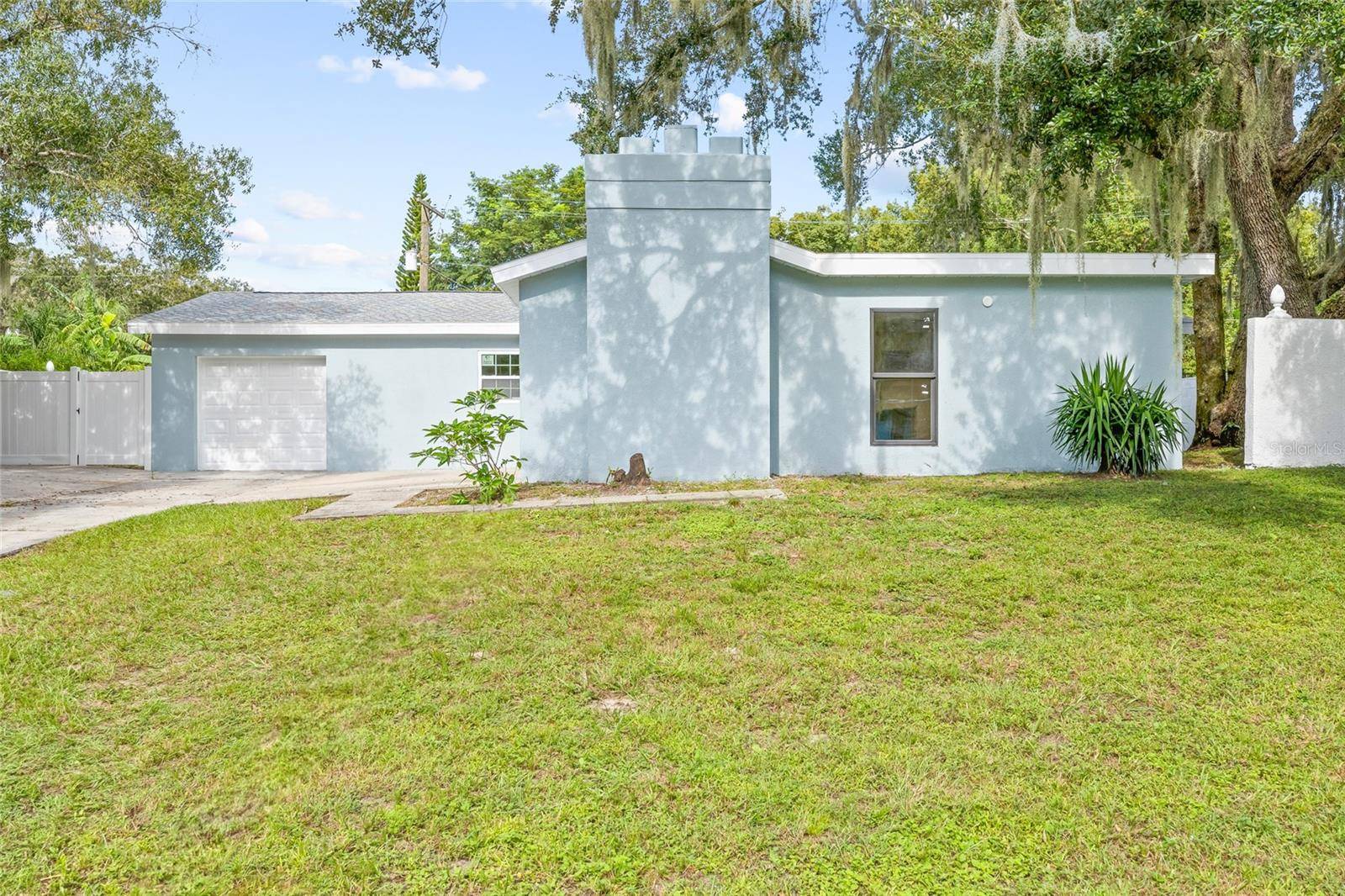 Temple Terrace, FL 33617,412 COURTNEY DR