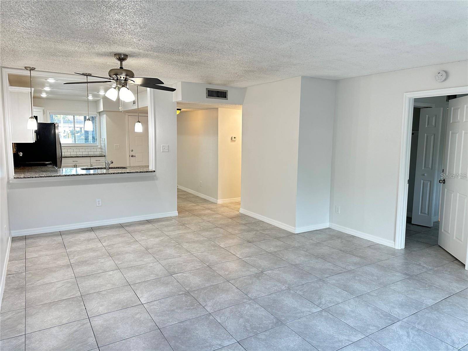 Tampa, FL 33615,6332 NEWTOWN CIR #A4