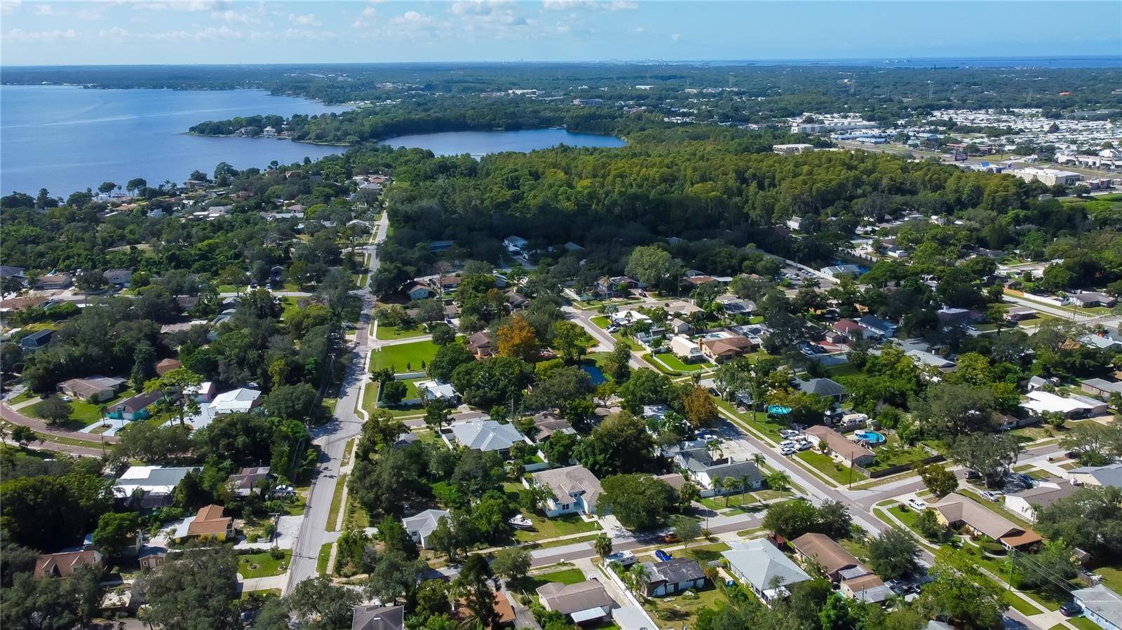 Tarpon Springs, FL 34689,1308 E LEMON ST