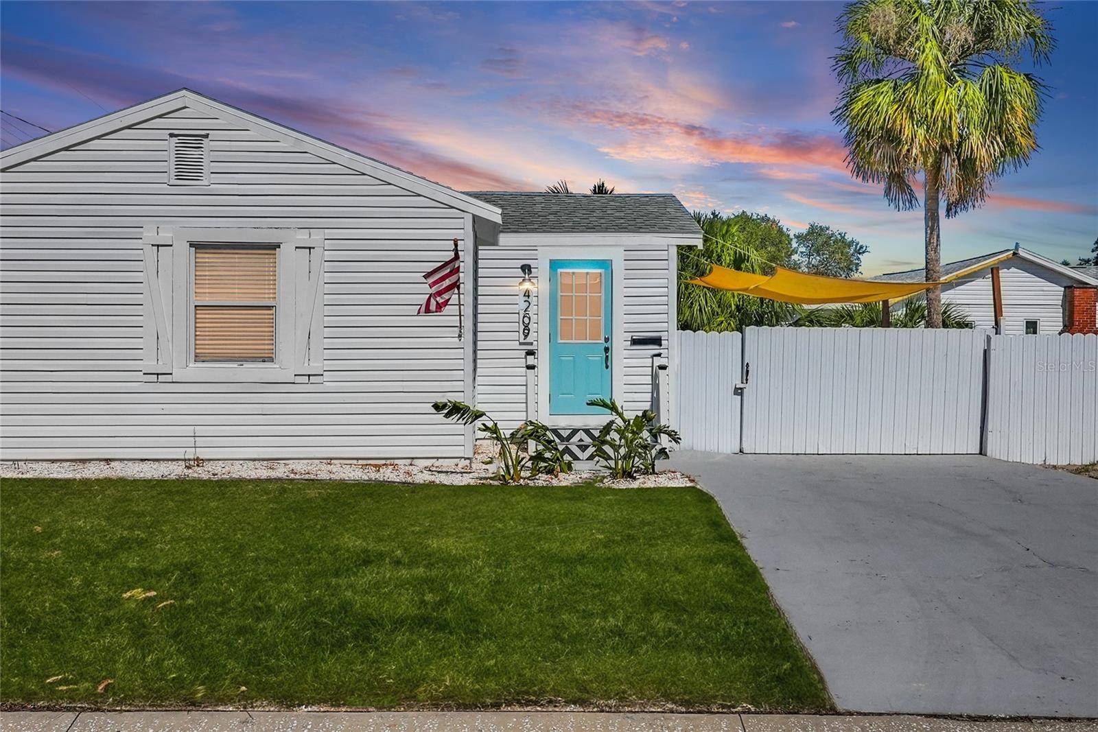 St Petersburg, FL 33711,4209 20TH AVE S