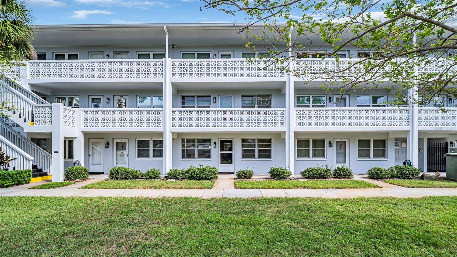 St Petersburg, FL 33702,7801 11TH ST N #103