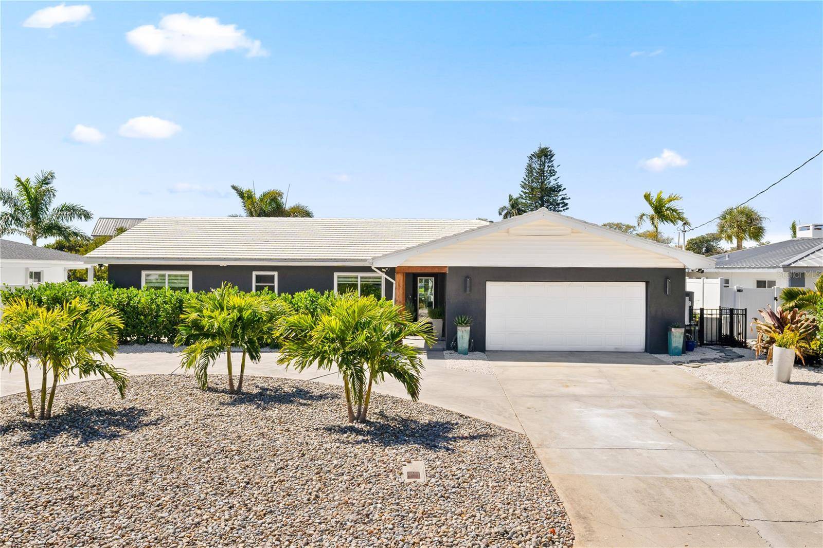 St Petersburg, FL 33705,2599 W BAY ISLE DR SE