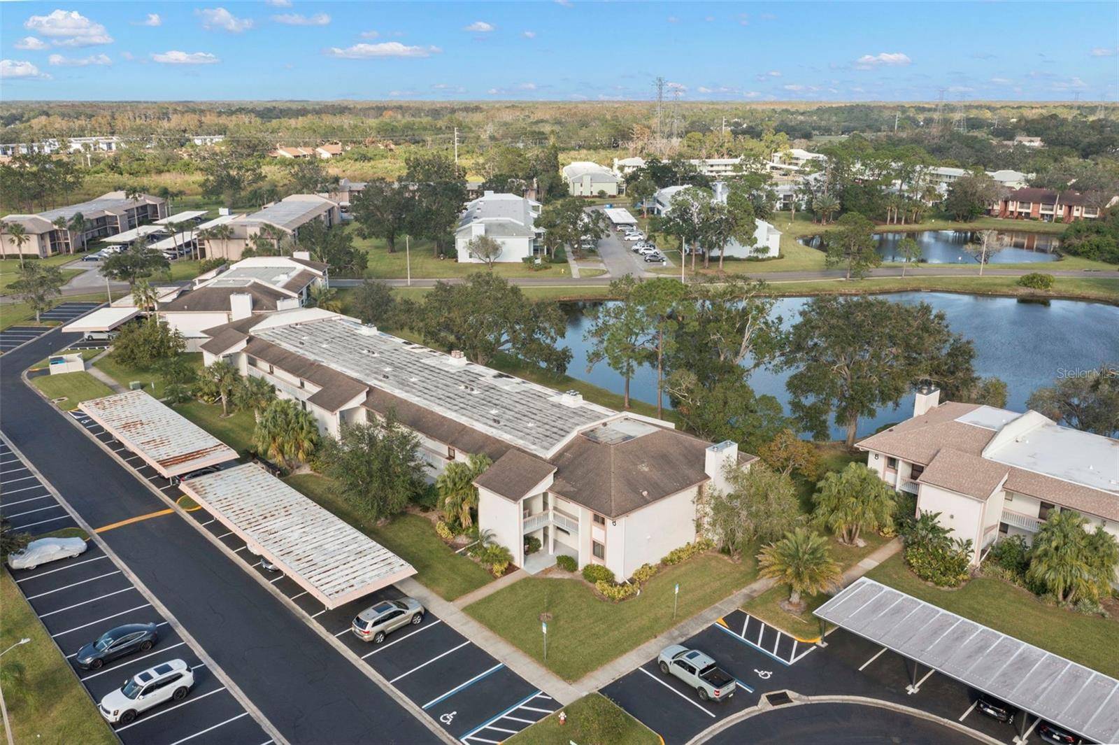 Oldsmar, FL 34677,165 LAKEVIEW WAY #165