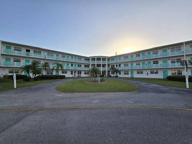 St Petersburg, FL 33714,1950 59TH AVE N #214