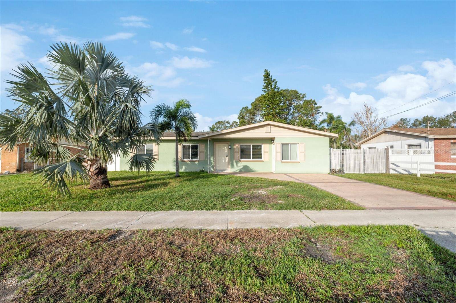 Oldsmar, FL 34677,308 COUNTRY CLUB DR