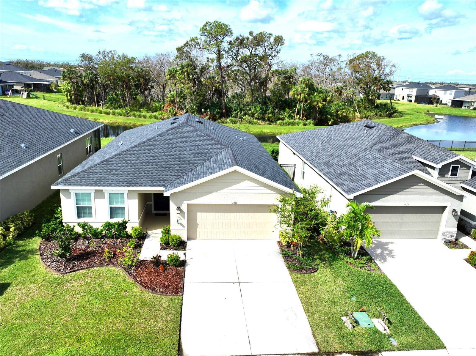 Parrish, FL 34219,8519 SUNSHOWER PL