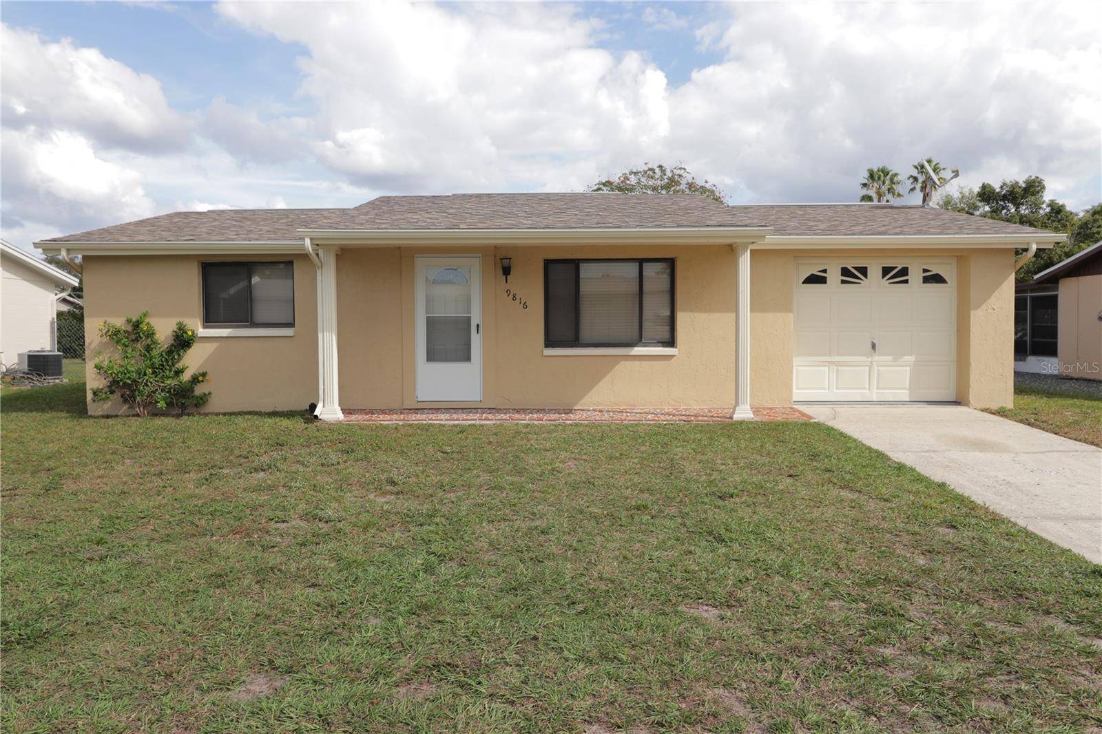 Port Richey, FL 34668,9816 WAYSIDE LN