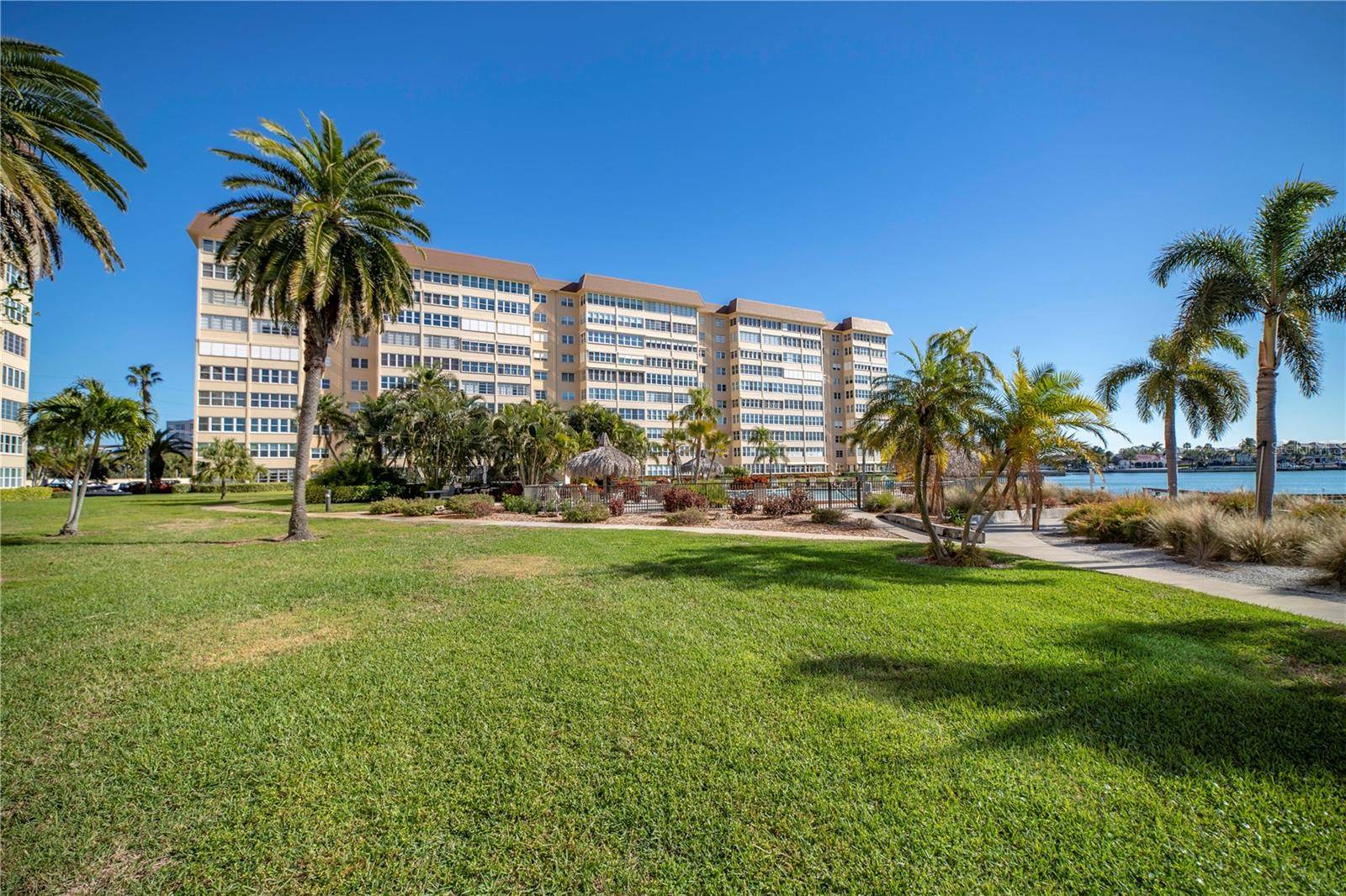 St Petersburg, FL 33715,5108 BRITTANY DR S #404