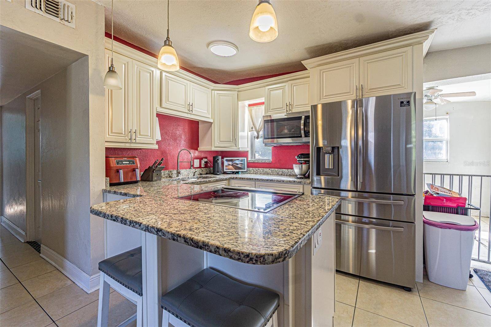 Seminole, FL 33772,9696 GROVELAND ST