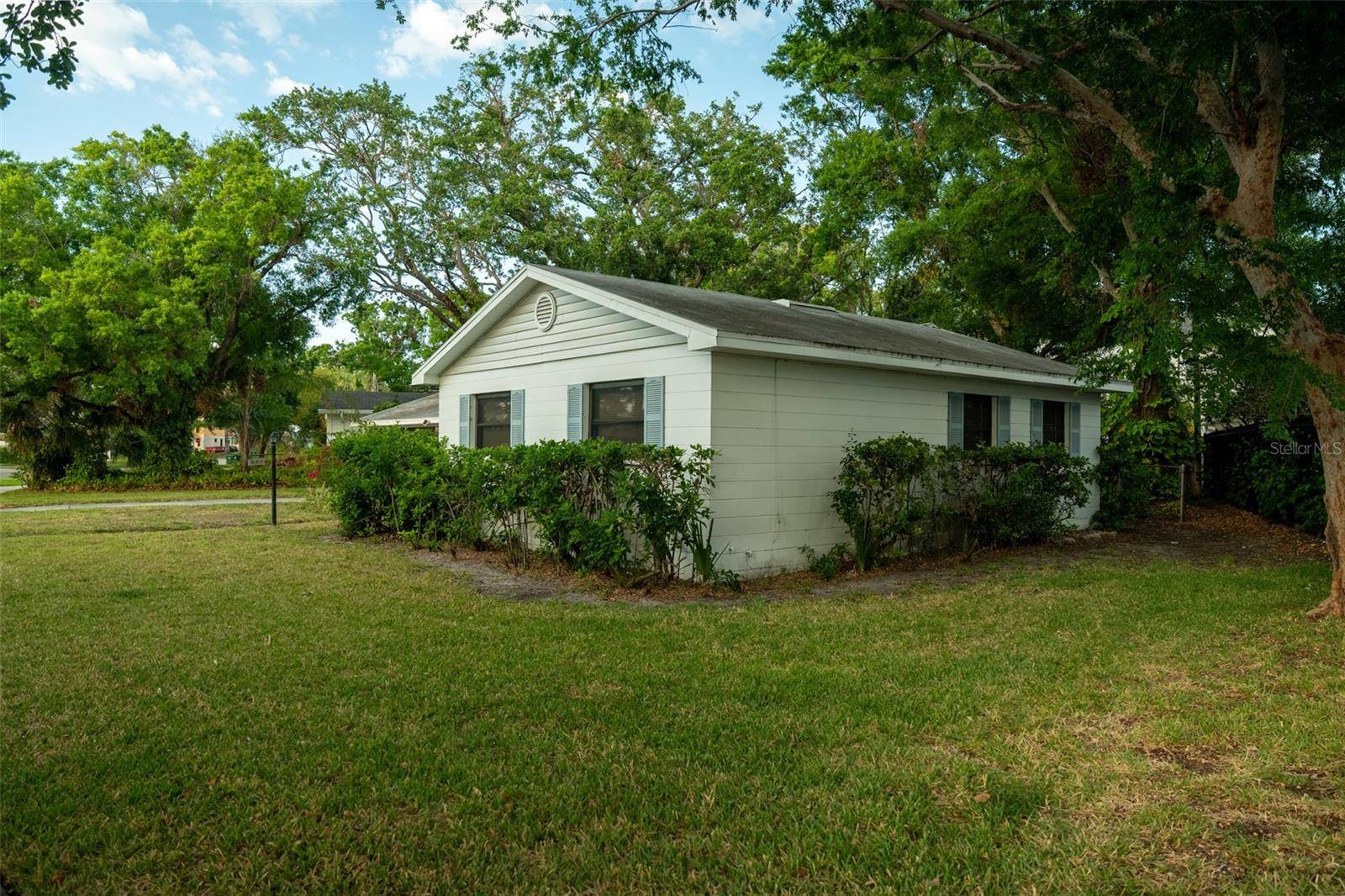 Tampa, FL 33606,637 JAMAICA AVE