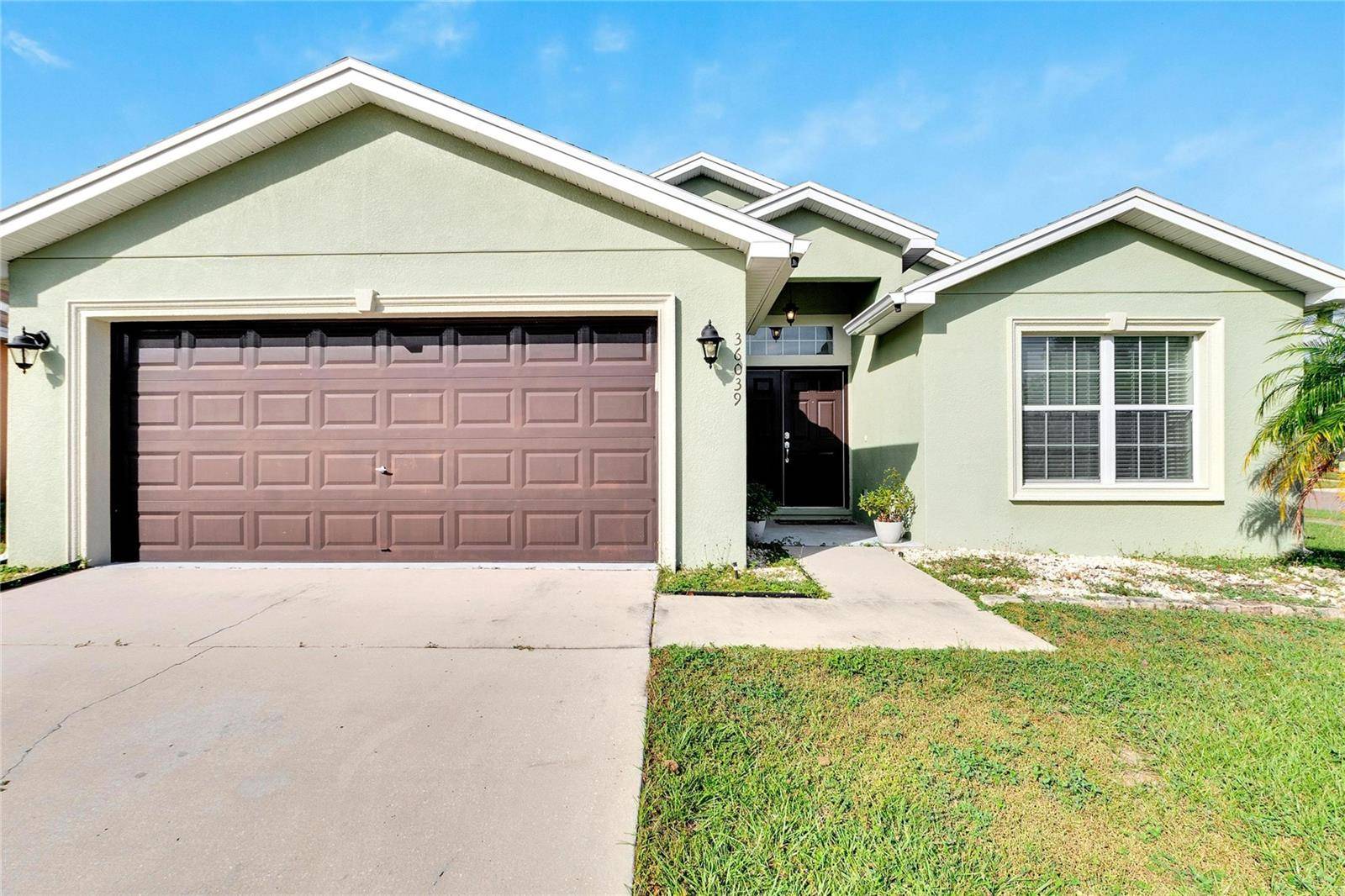 Zephyrhills, FL 33541,36039 LAGUNA HILLS CIR