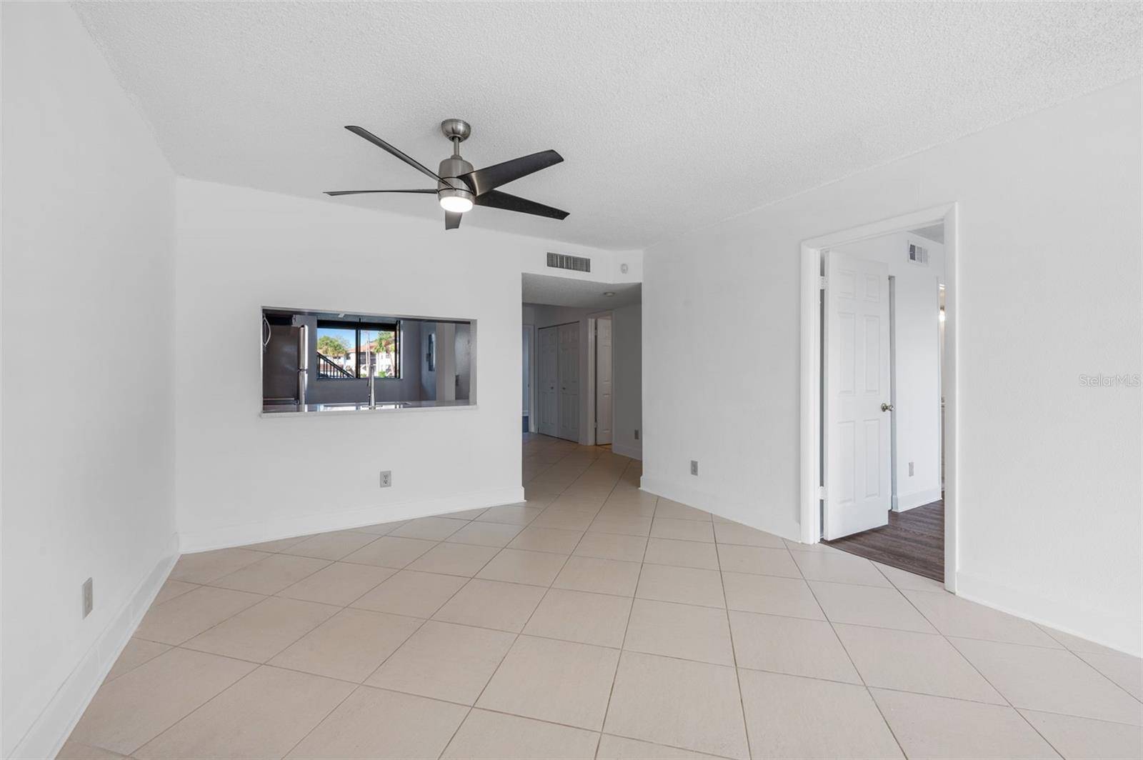 Clearwater, FL 33762,1900 PELICAN LANDING BLVD #1011