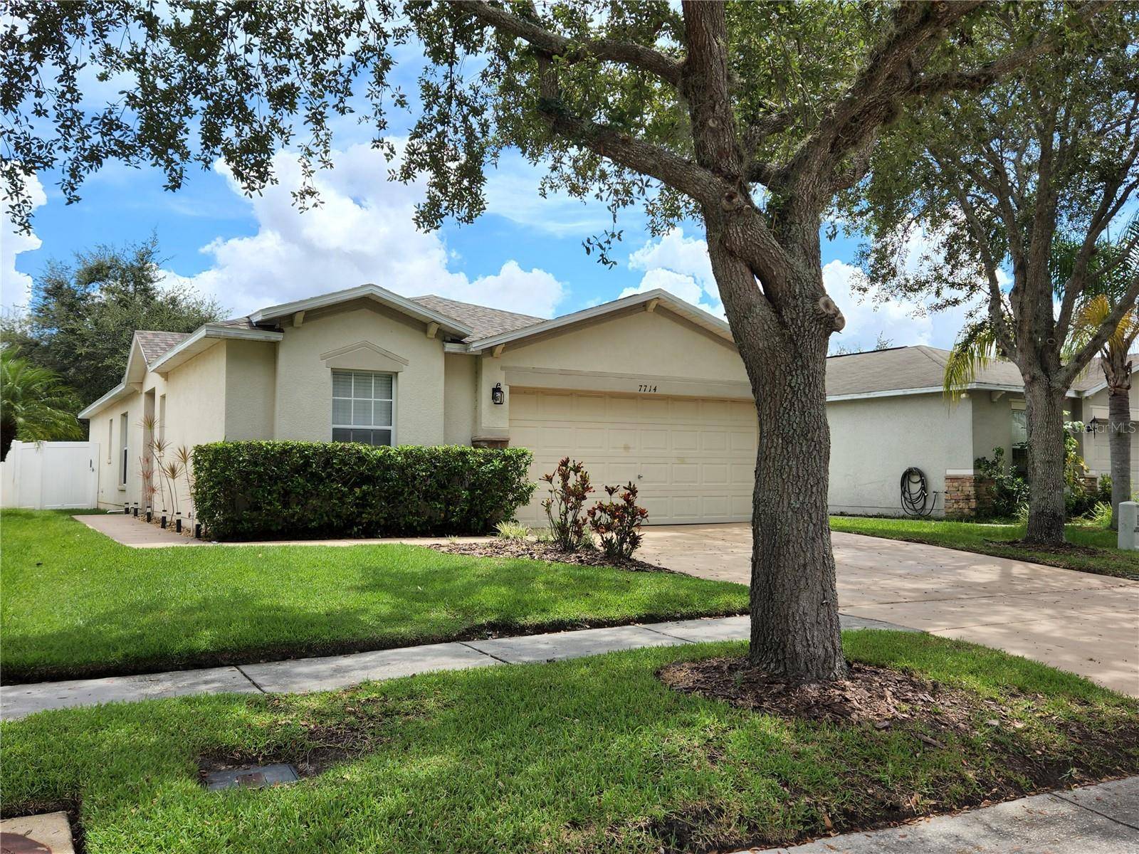 Gibsonton, FL 33534,7714 CARRIAGE POINTE DR