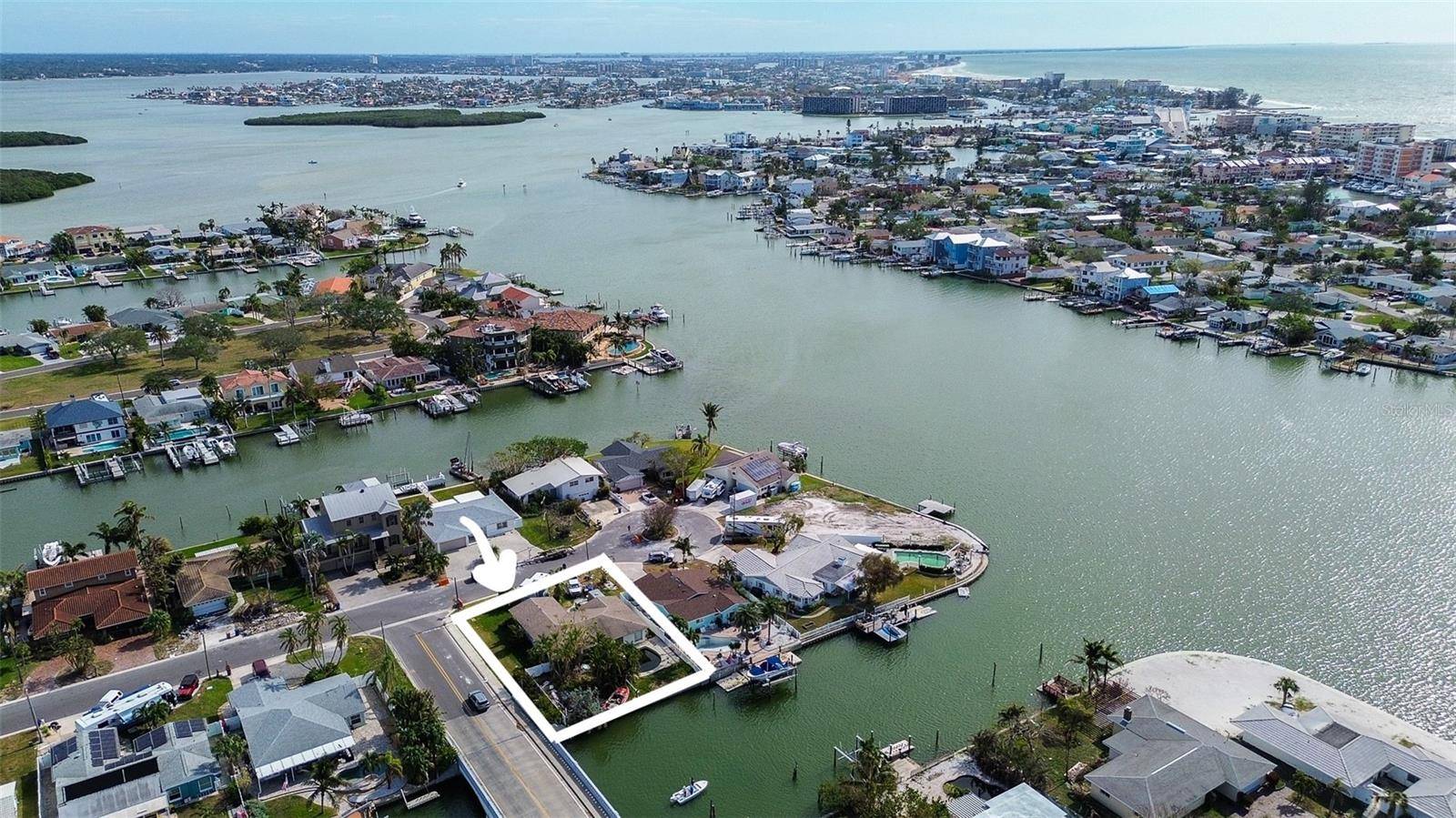 Madeira Beach, FL 33708,498 CRYSTAL DR