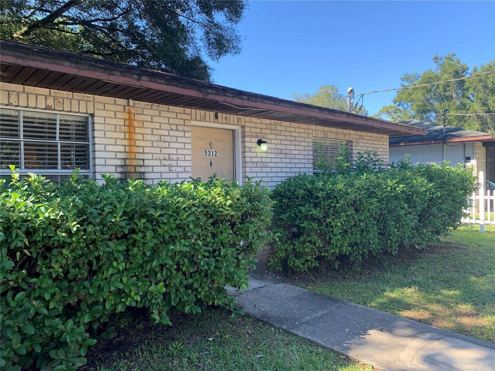 Seffner, FL 33584,5312 CHERRY AVE #B