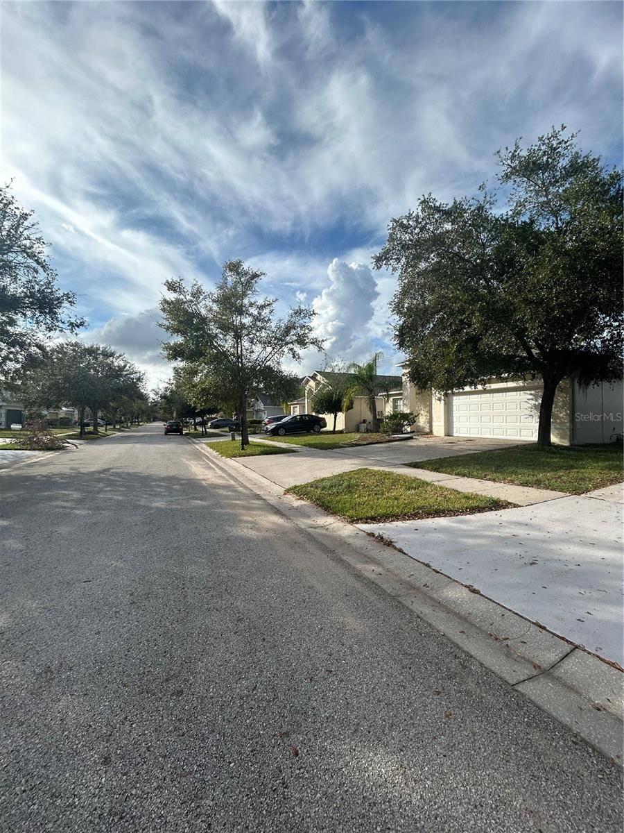 Gibsonton, FL 33534,8216 CARRIAGE POINTE DR