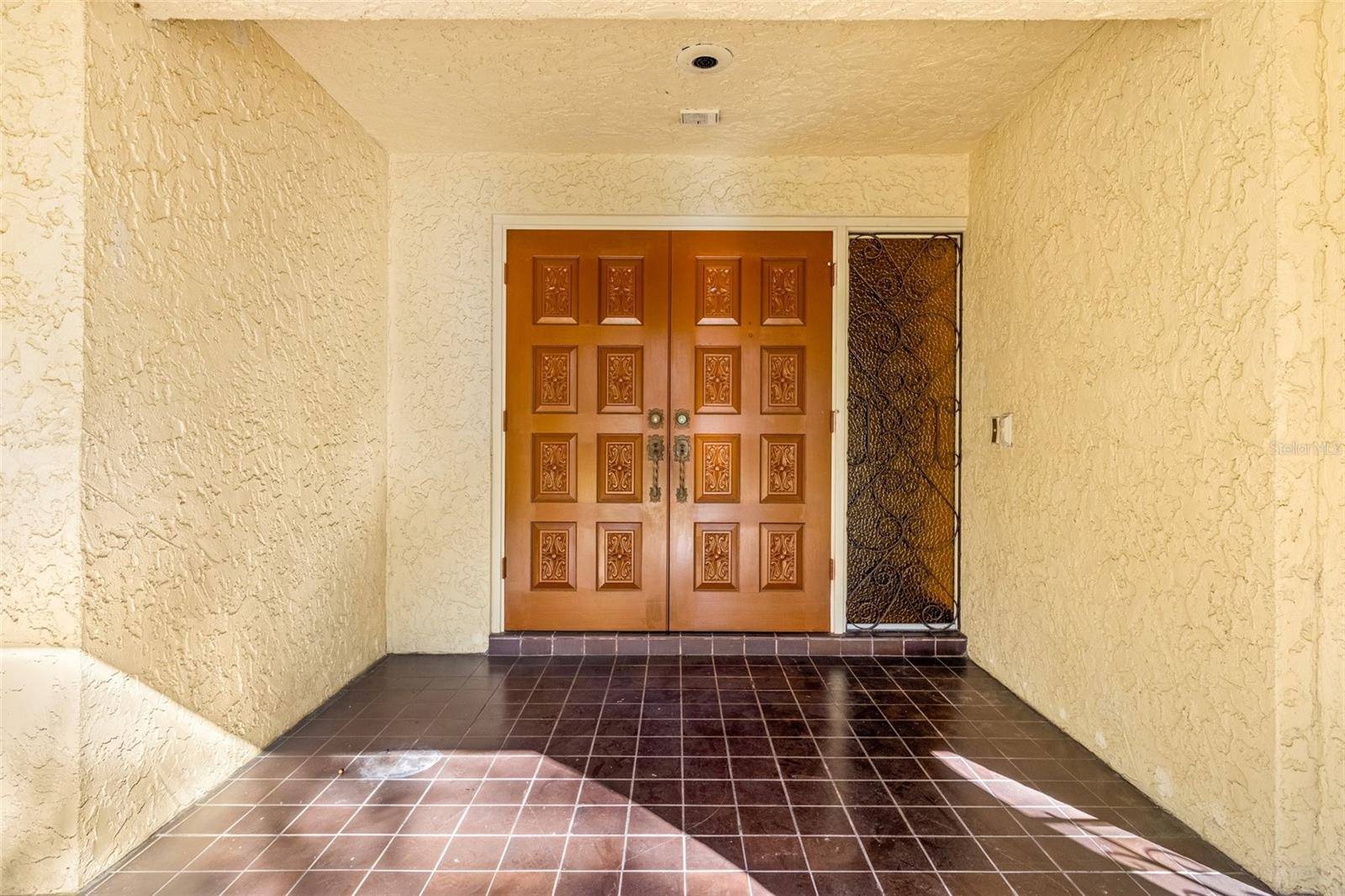 Temple Terrace, FL 33617,1116 N RIVERHILLS DR