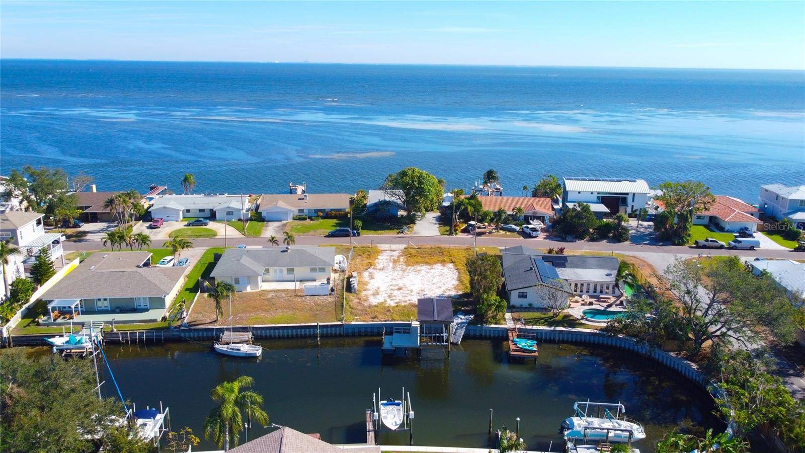 Saint Petersburg, FL 33705,3961 COQUINA KEY DR SE