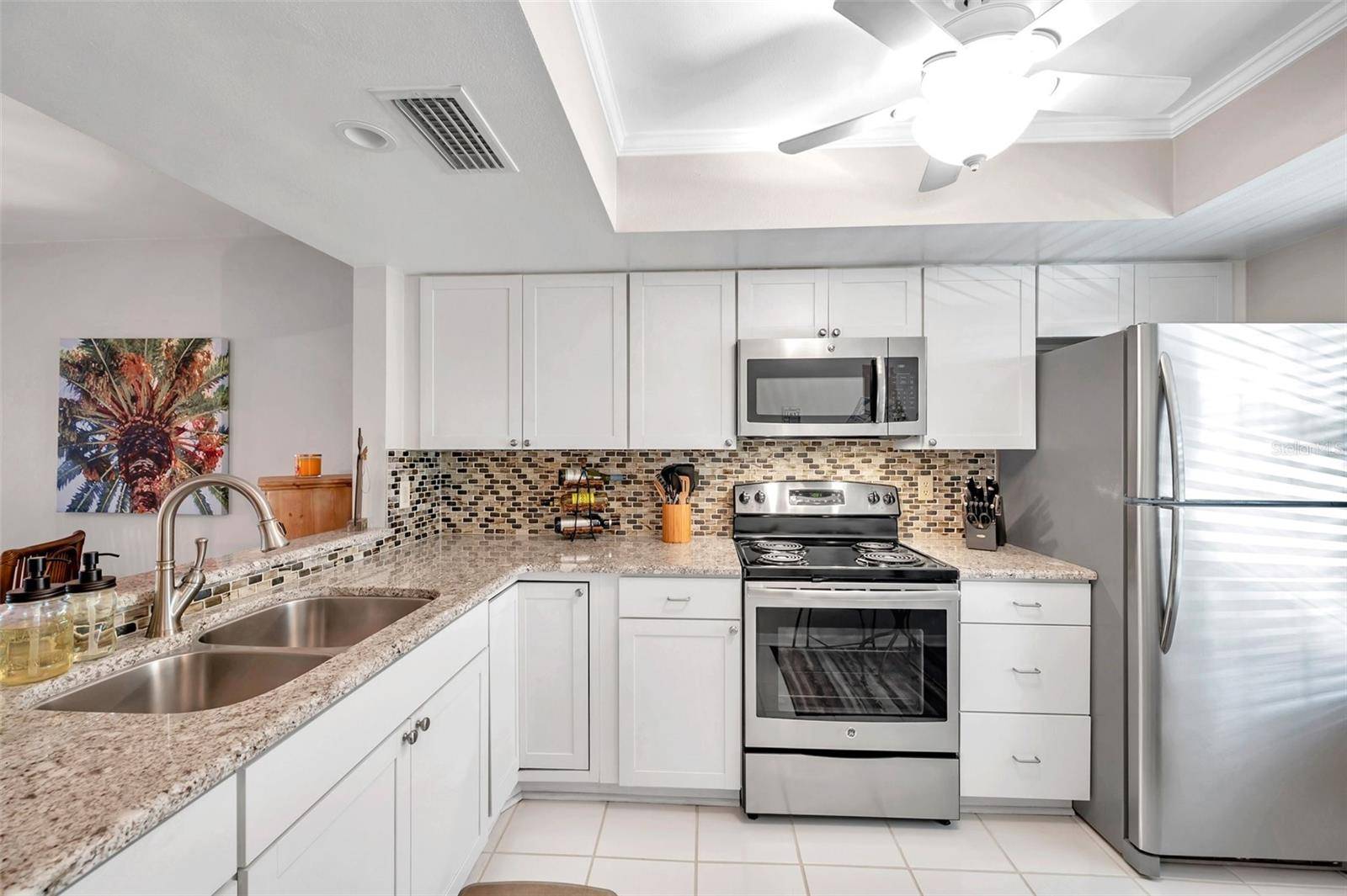 Dunedin, FL 34698,460 PAULA DR S #101