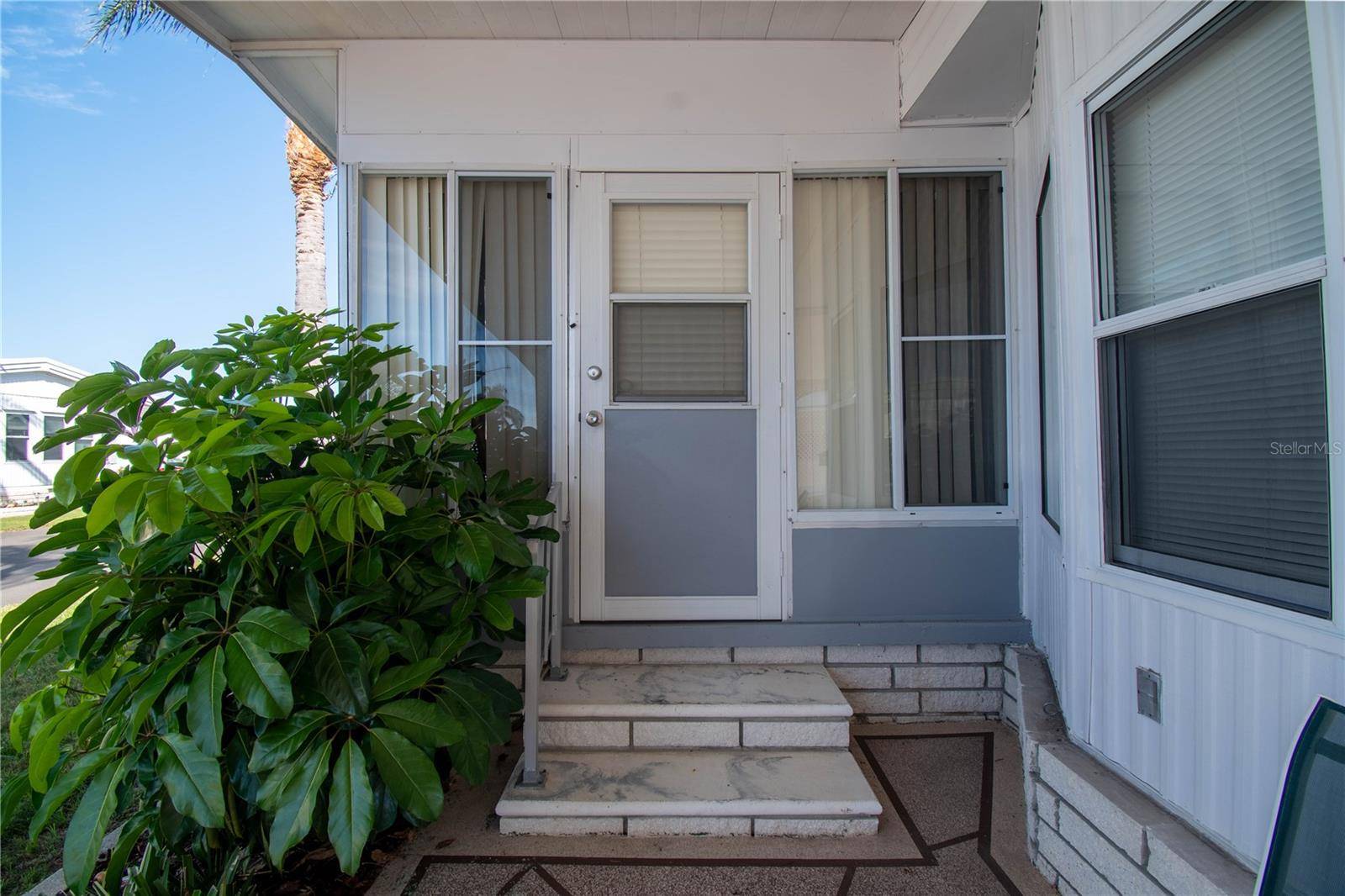 Holiday, FL 34691,2028 OAHU DR