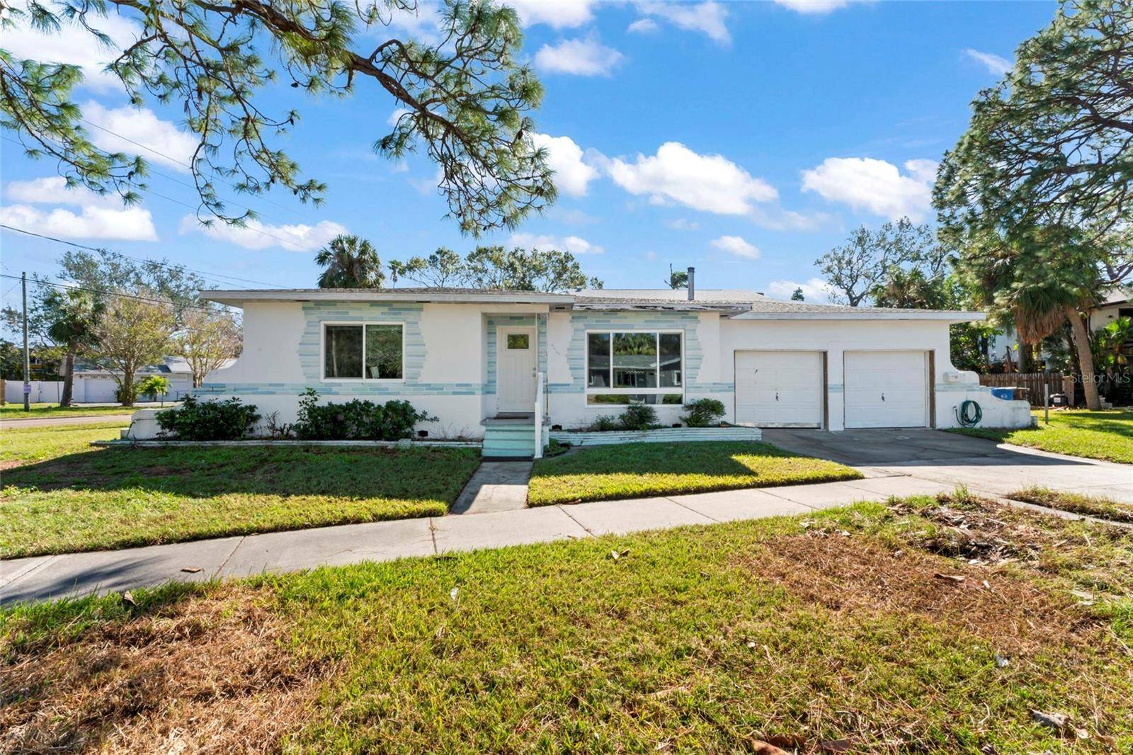 St Petersburg, FL 33703,Address not disclosed