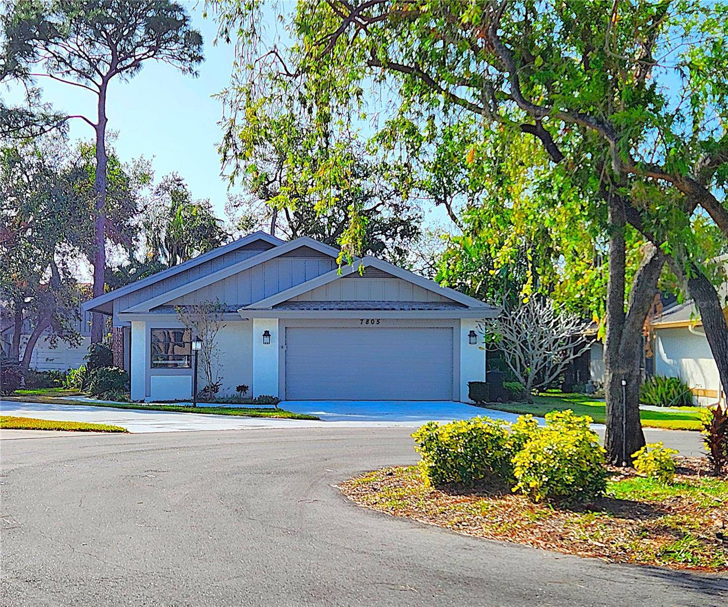 Sarasota, FL 34243,7805 PINE TRACE DR