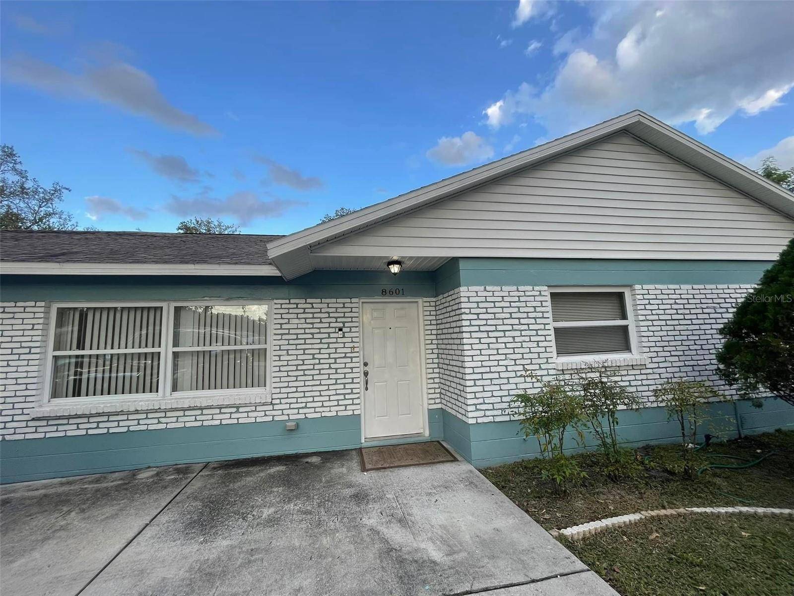 Tampa, FL 33614,8601 TWIN LAKES BLVD