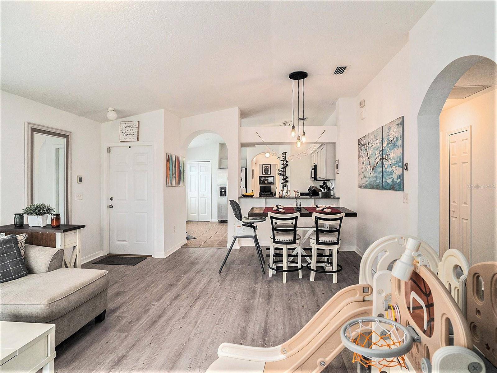Gibsonton, FL 33534,7833 CARRIAGE POINTE DR