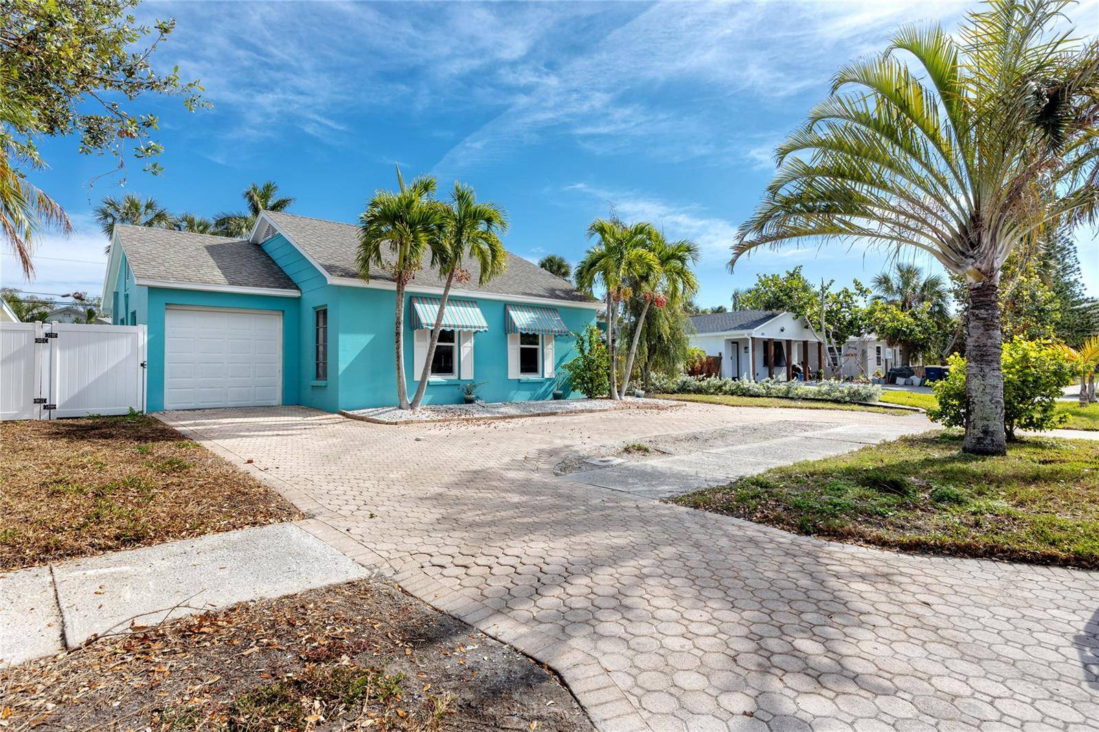 Clearwater Beach, FL 33767,815 LANTANA AVE